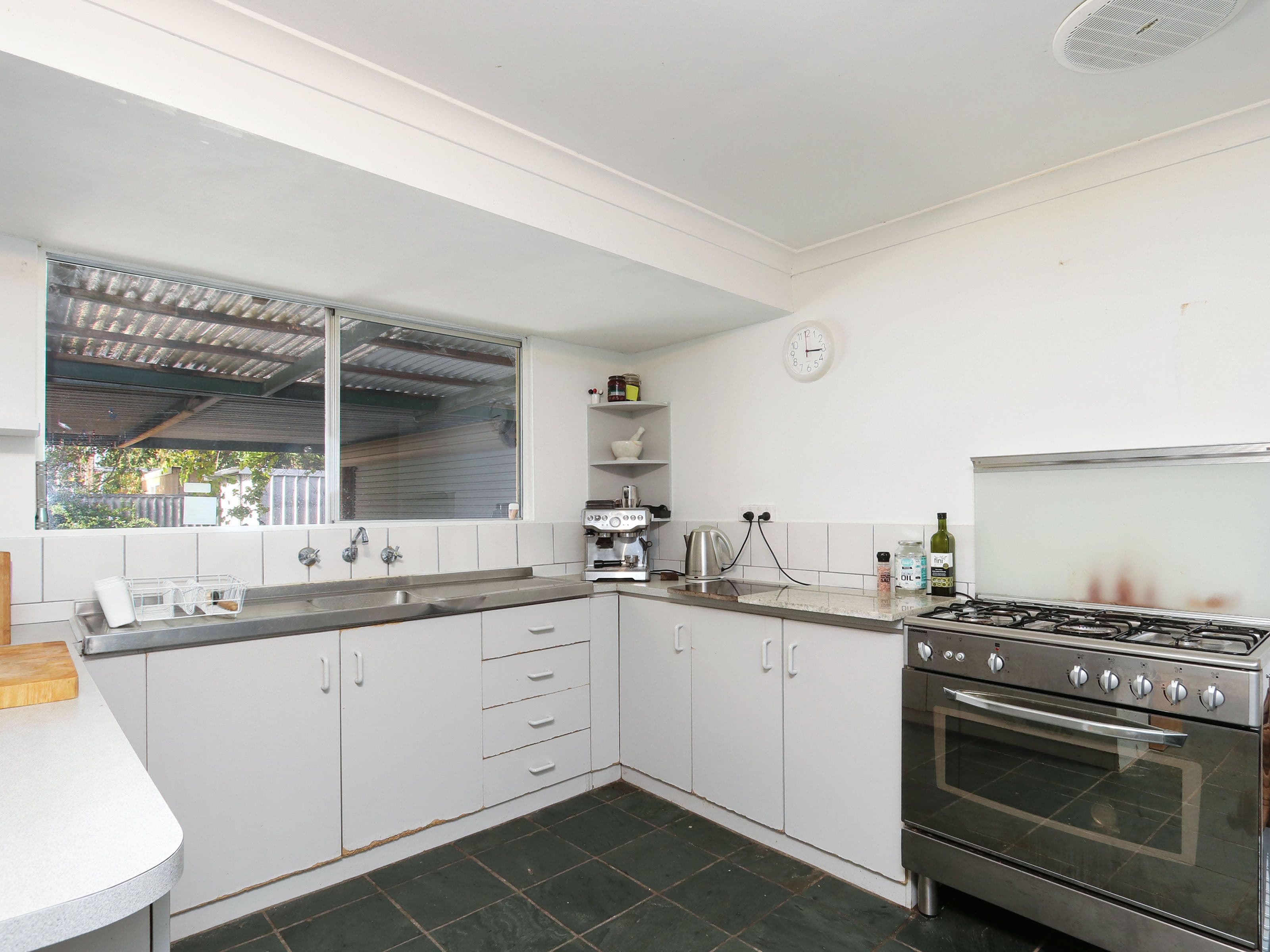 9 Halsey Close, Cannington WA 6107, Cannington - Thumbnail 5