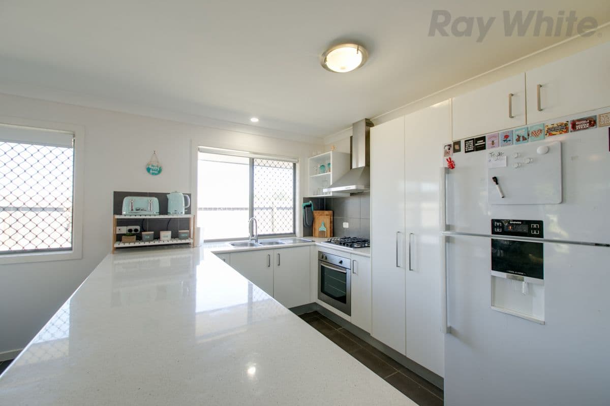 5 Zanow Street, North Booval QLD 4304, North Booval - Thumbnail 4