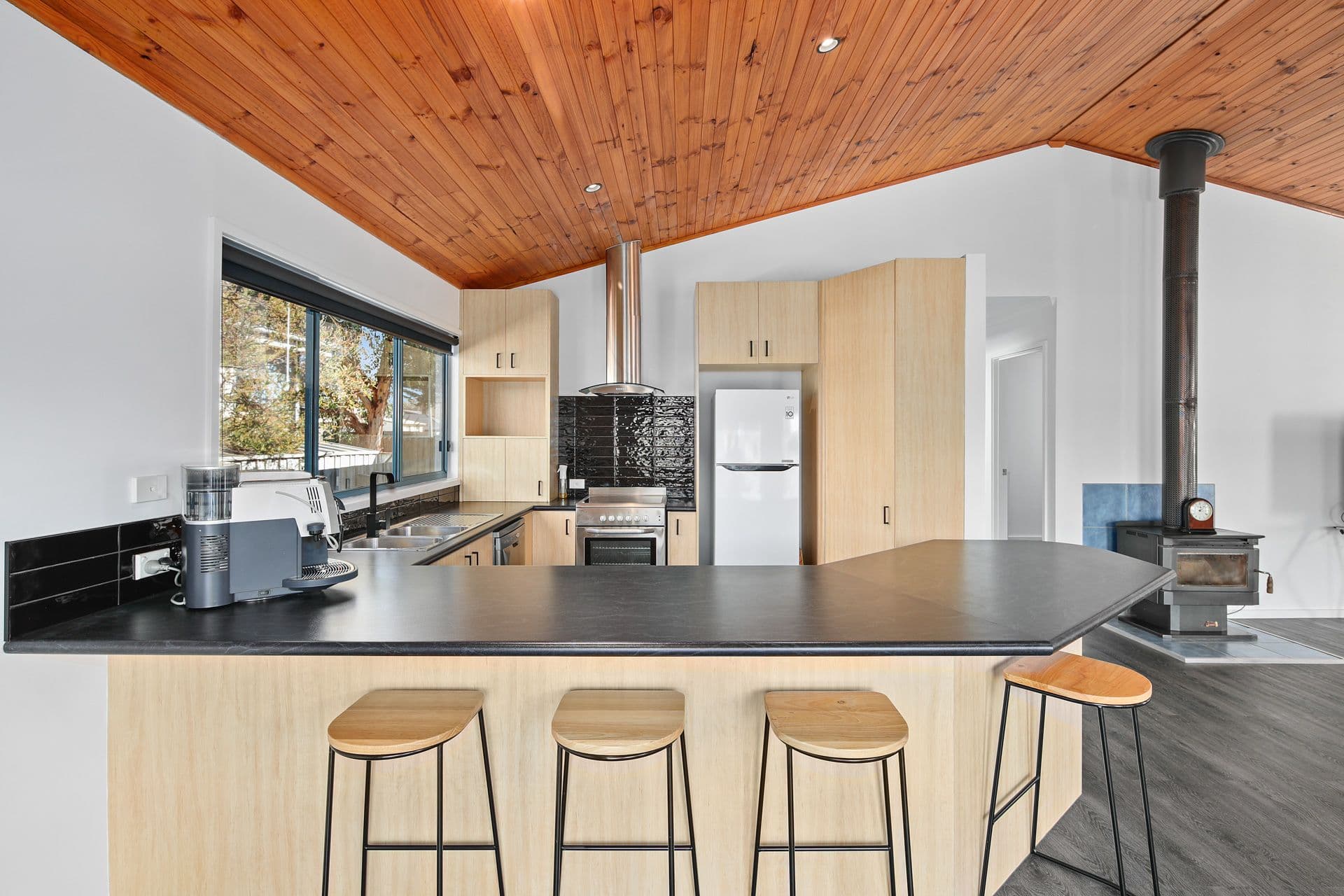 8 Sunderland Bay Road, Sunderland Bay VIC 3922, Sunderland Bay - Thumbnail 4