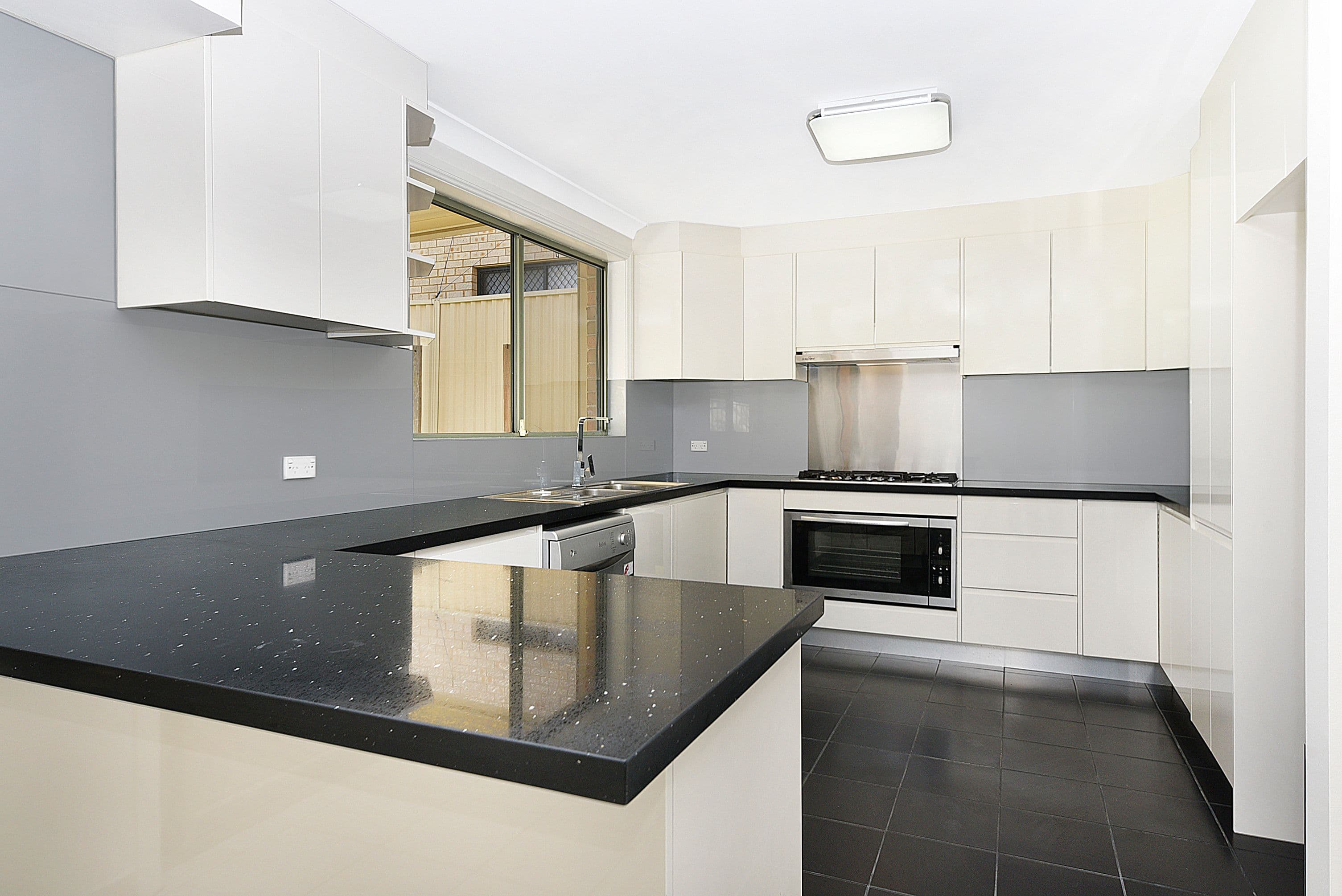 23 Lavender Place, Fairfield West - Thumbnail 4