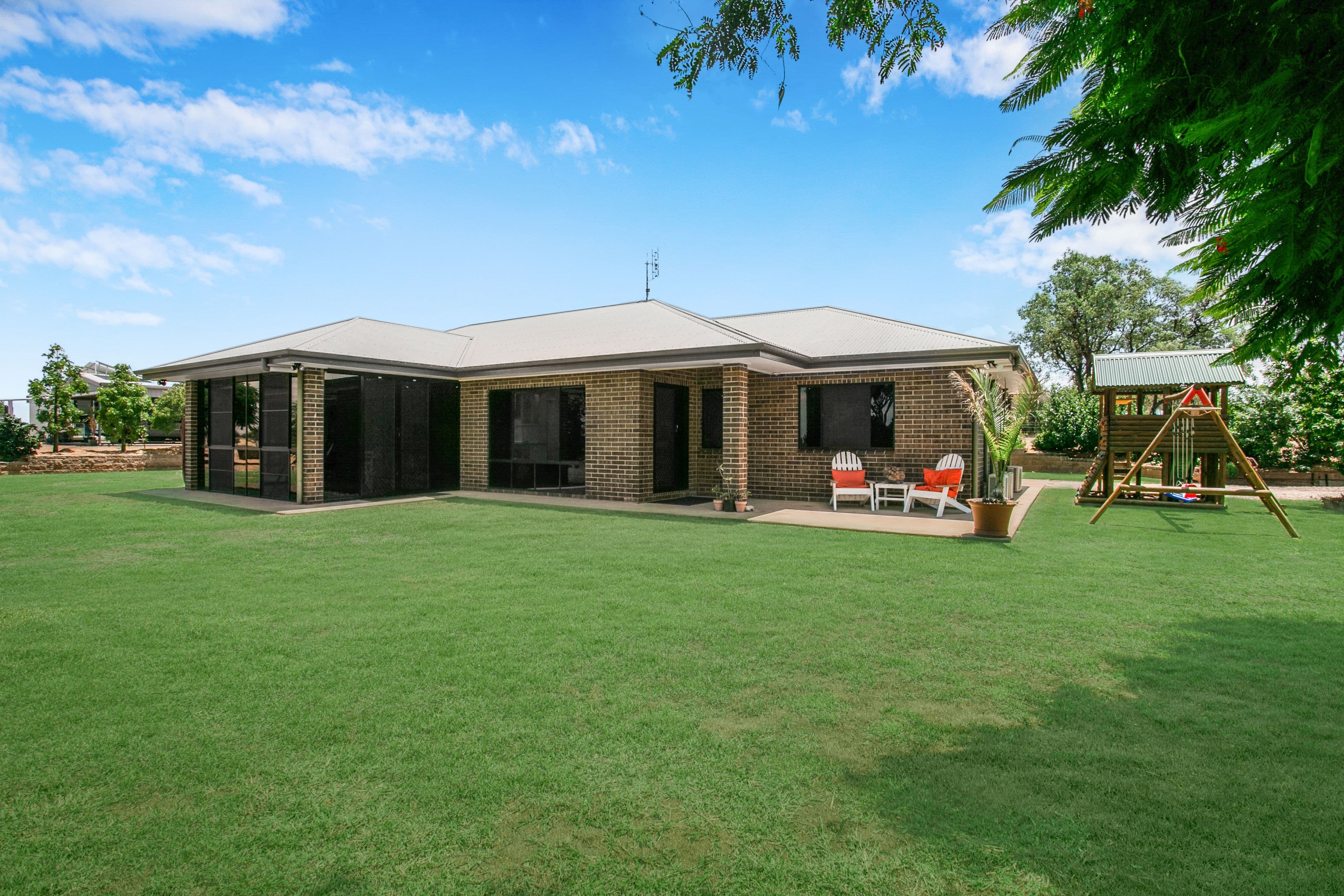 91 Hibernia Road, Capella QLD 4723, Capella - Thumbnail 2