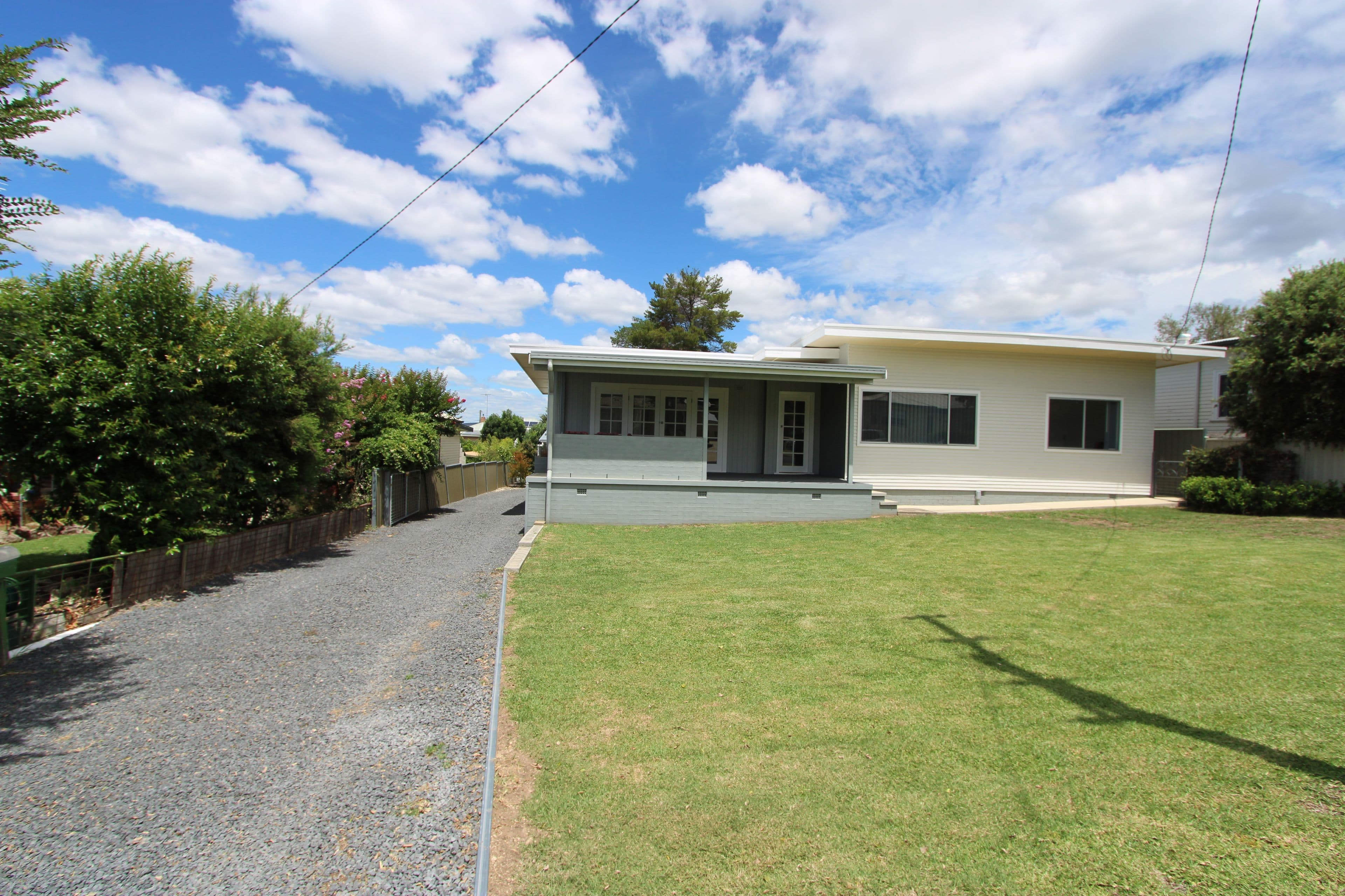 42 Lang Street, Inverell NSW 2360, Inverell - Thumbnail 2