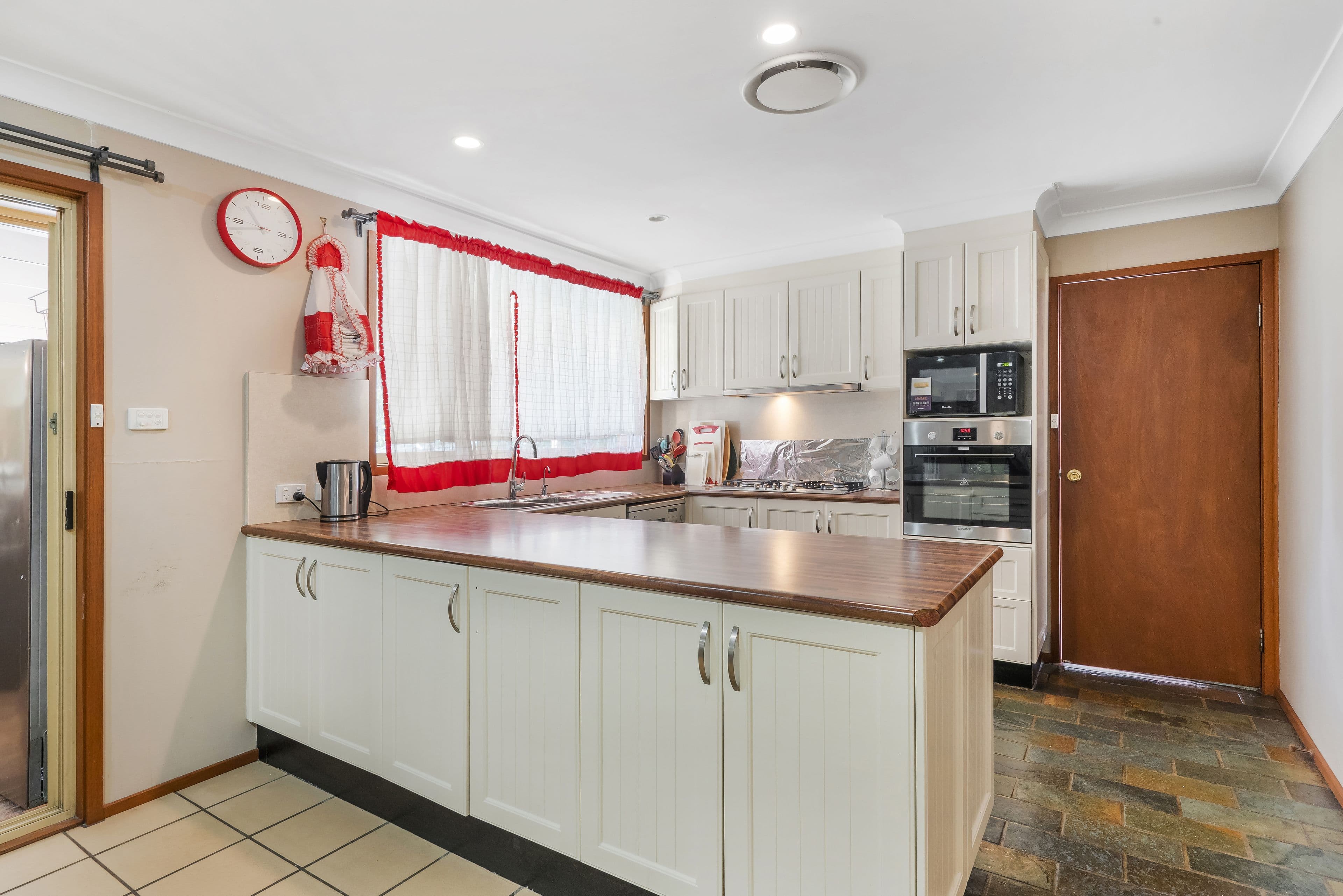 14 Swallow Place, Hinchinbrook NSW 2168, Hinchinbrook - Thumbnail 4