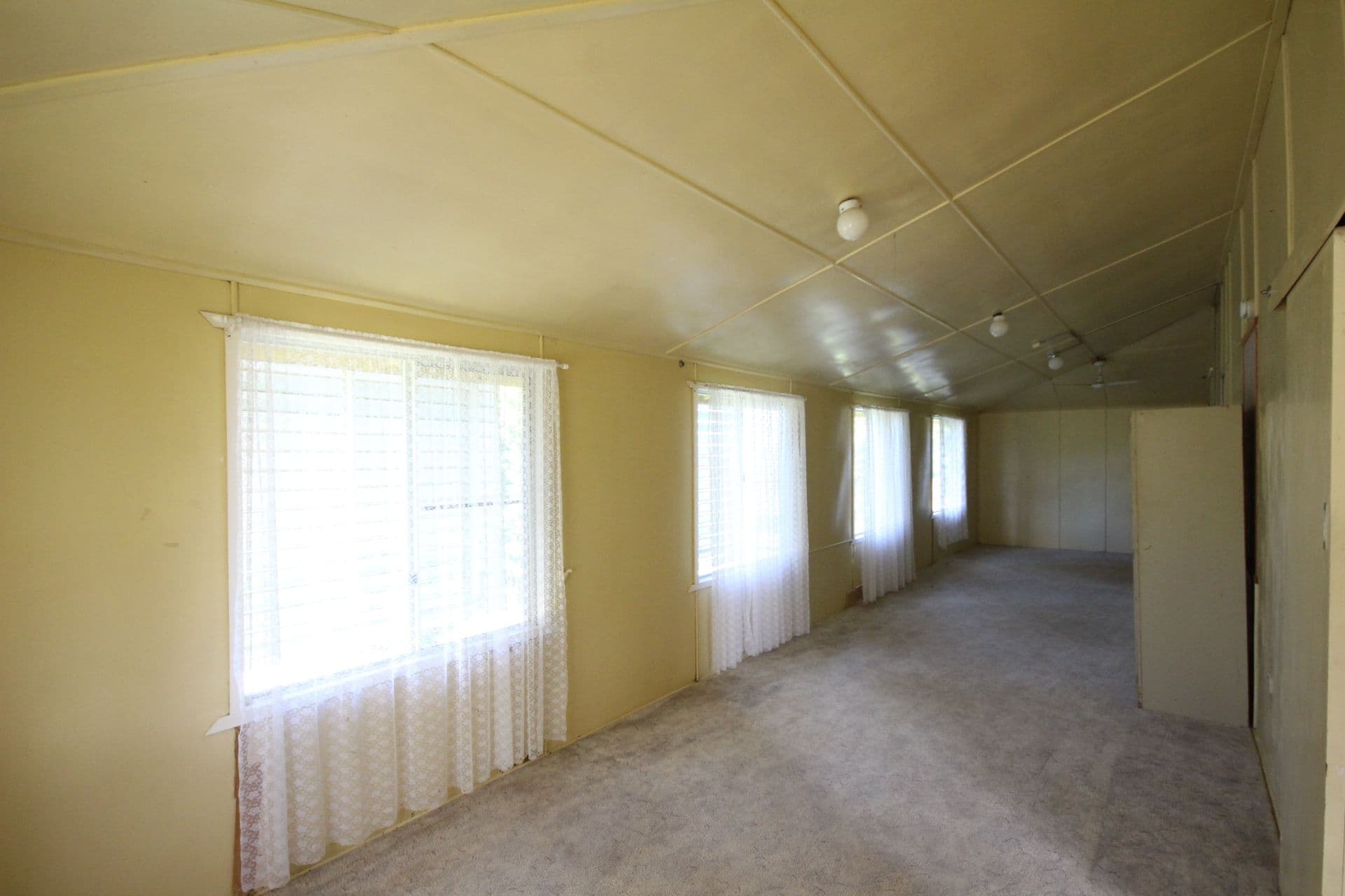 249 Eversleigh Road, Sarina QLD 4737, Sarina - Thumbnail 4