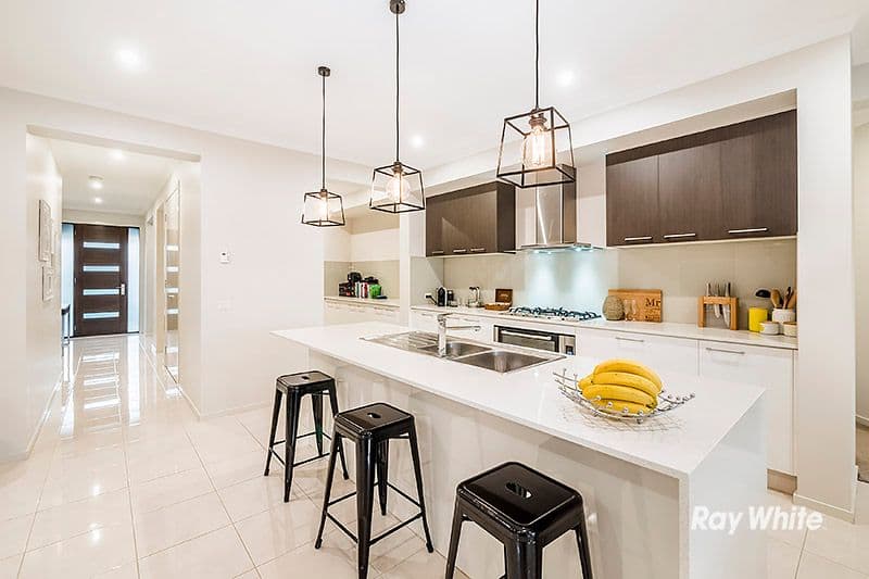 3 Aphrodite Way, Cranbourne West VIC 3977, Cranbourne West - Thumbnail 2
