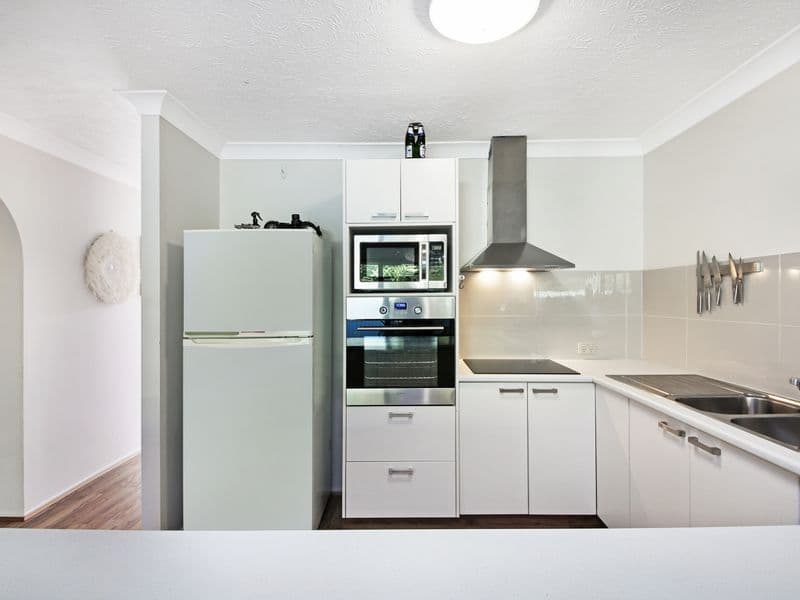 53 Treeview Drive, Burleigh Waters QLD 4220, Burleigh Waters - Thumbnail 6