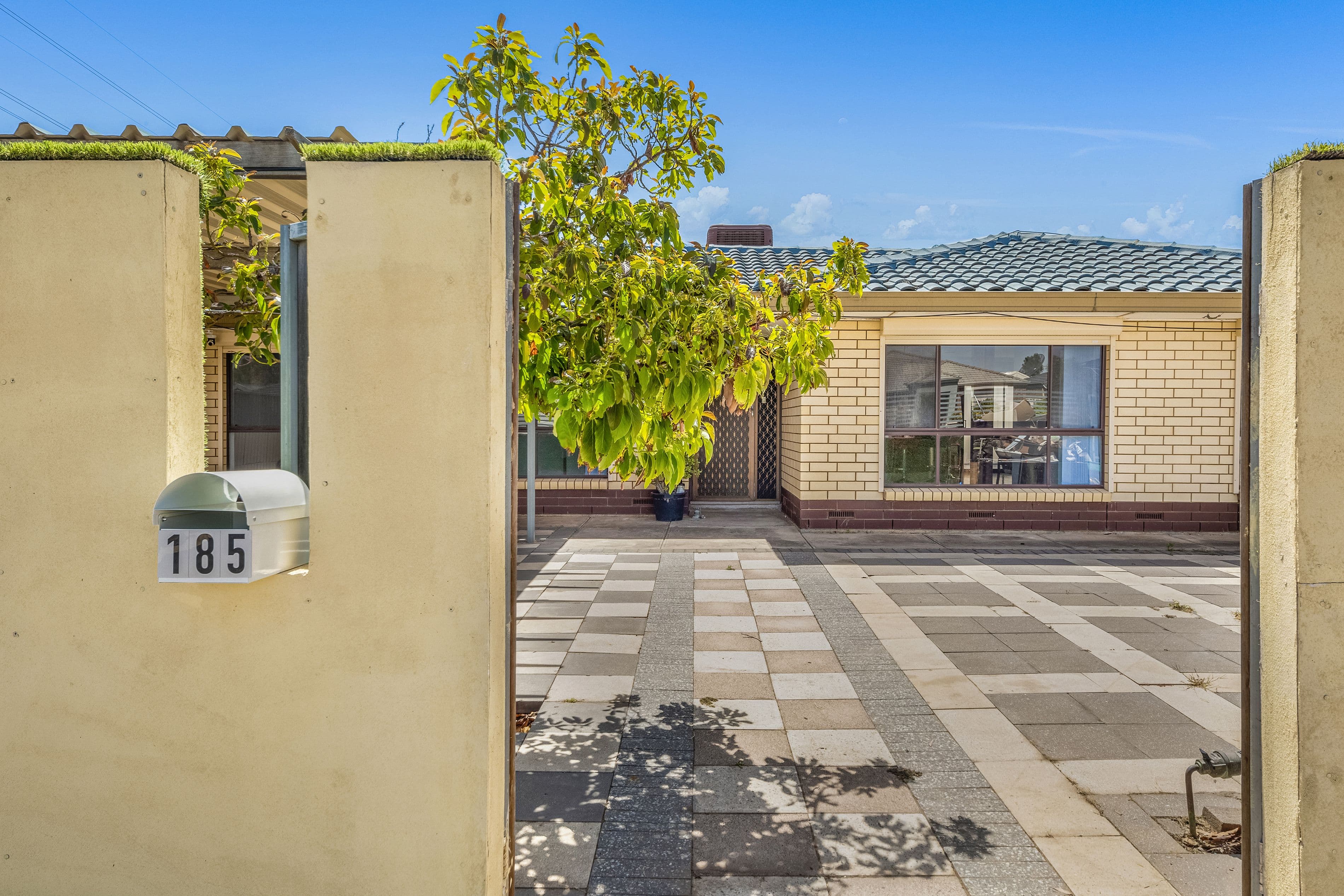 185 Shepherdson Road, Parafield Gardens SA 5107, Parafield Gardens - Image 1