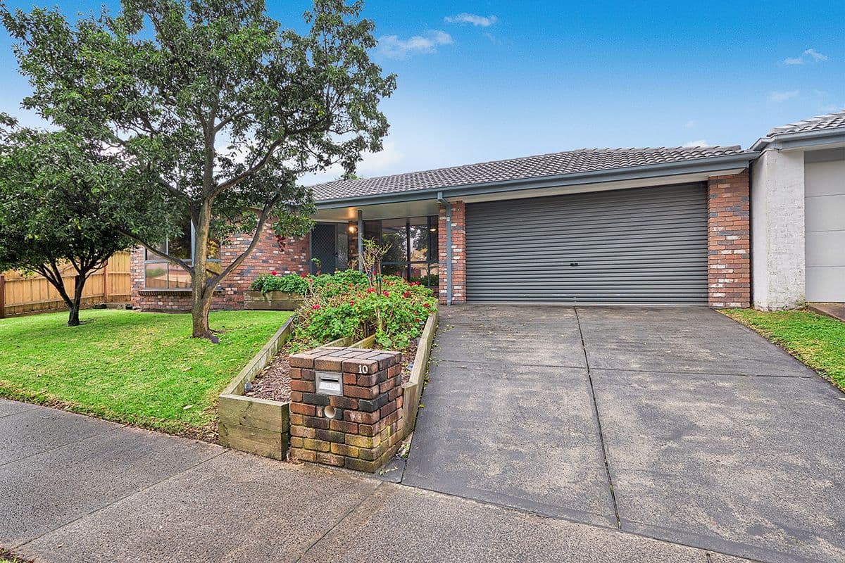 10 Samantha Crescent, Cranbourne North VIC 3977, Cranbourne North - Image 1
