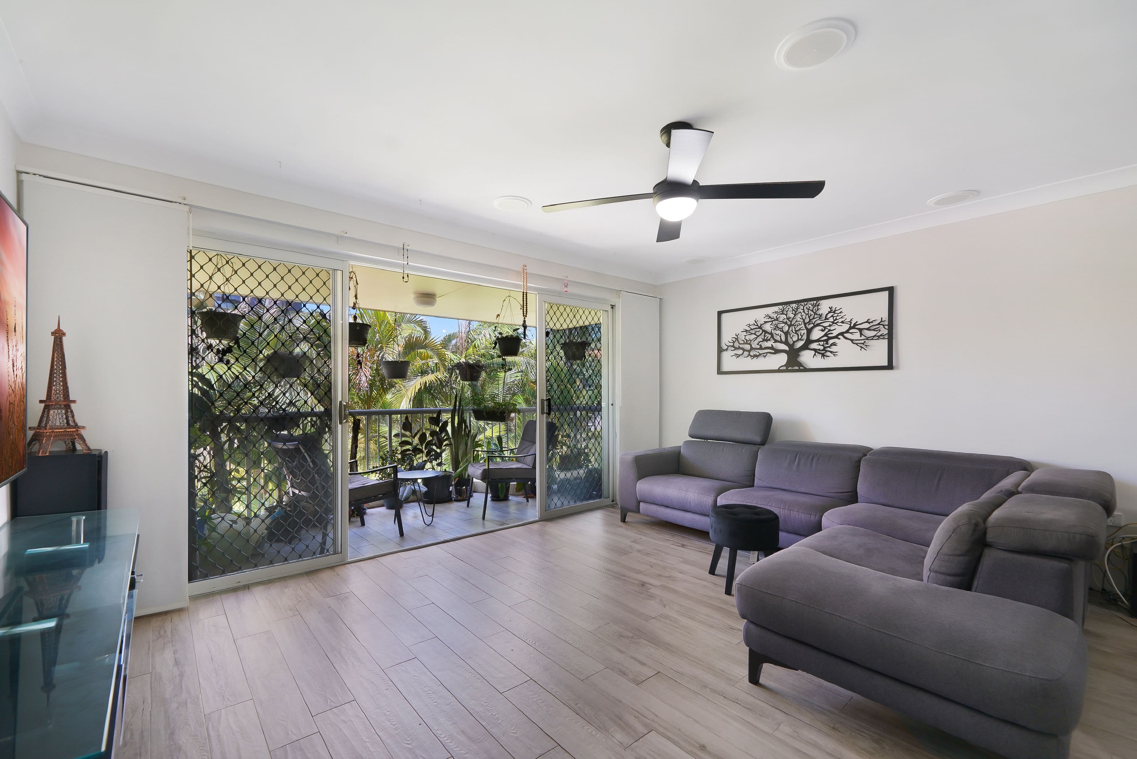 27 Wharf Road, Surfers Paradise QLD 4217, Surfers Paradise - Thumbnail 3