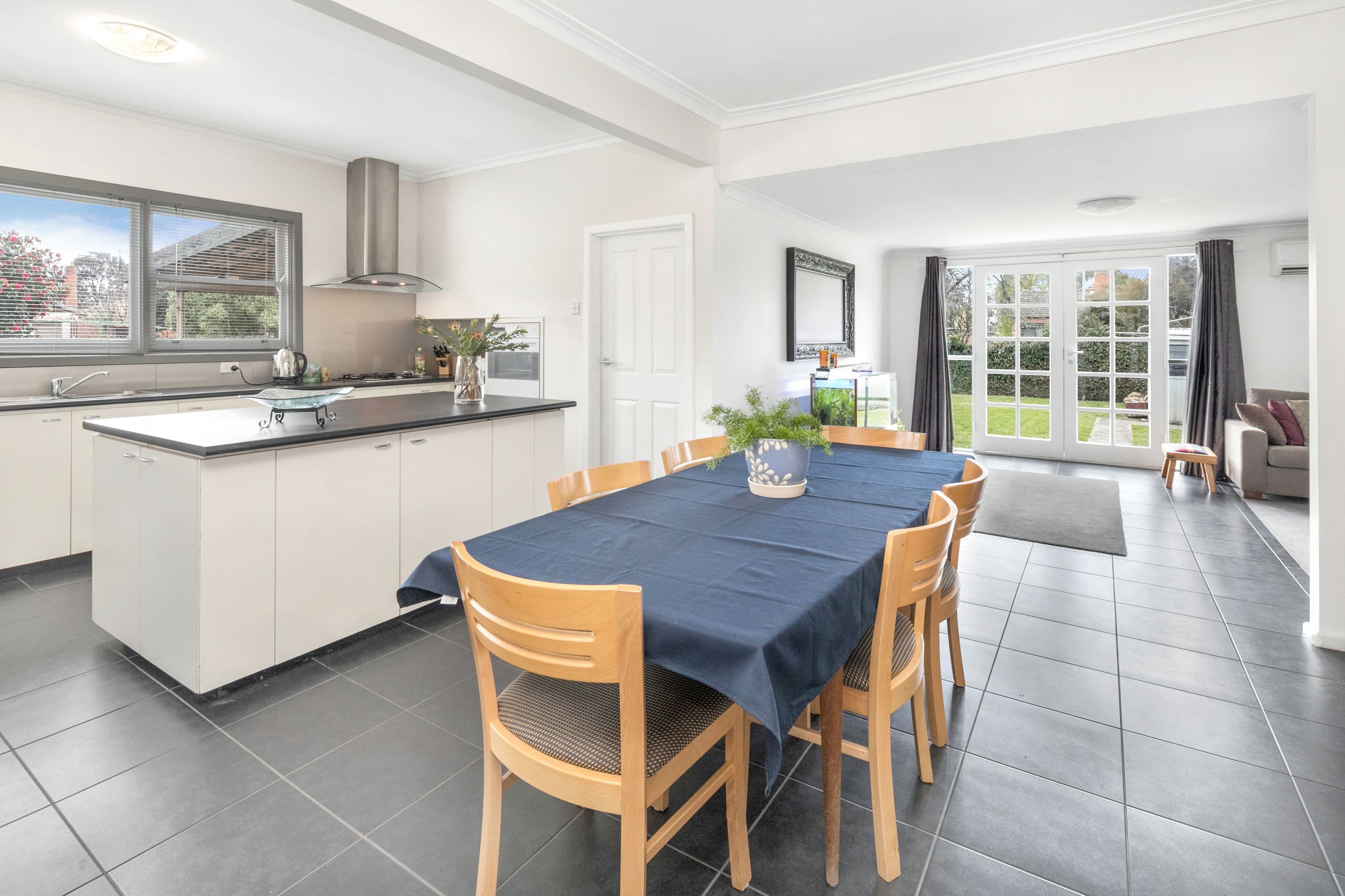6 Muir Crescent, Newington  Victoria  3350, Australia, Newington - Thumbnail 4