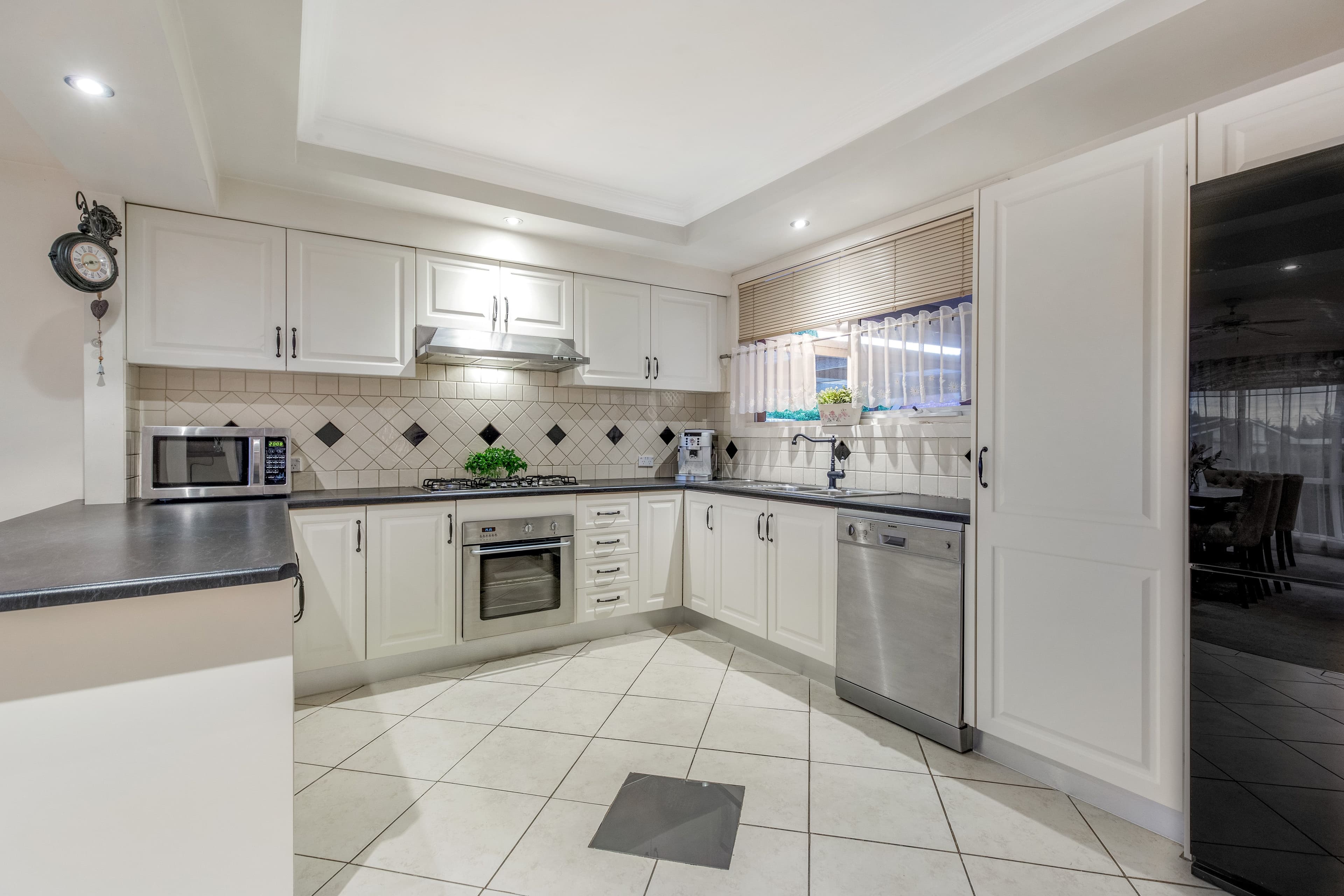 12 Vernon Court, Hoppers Crossing VIC 3029, Hoppers Crossing - Thumbnail 6