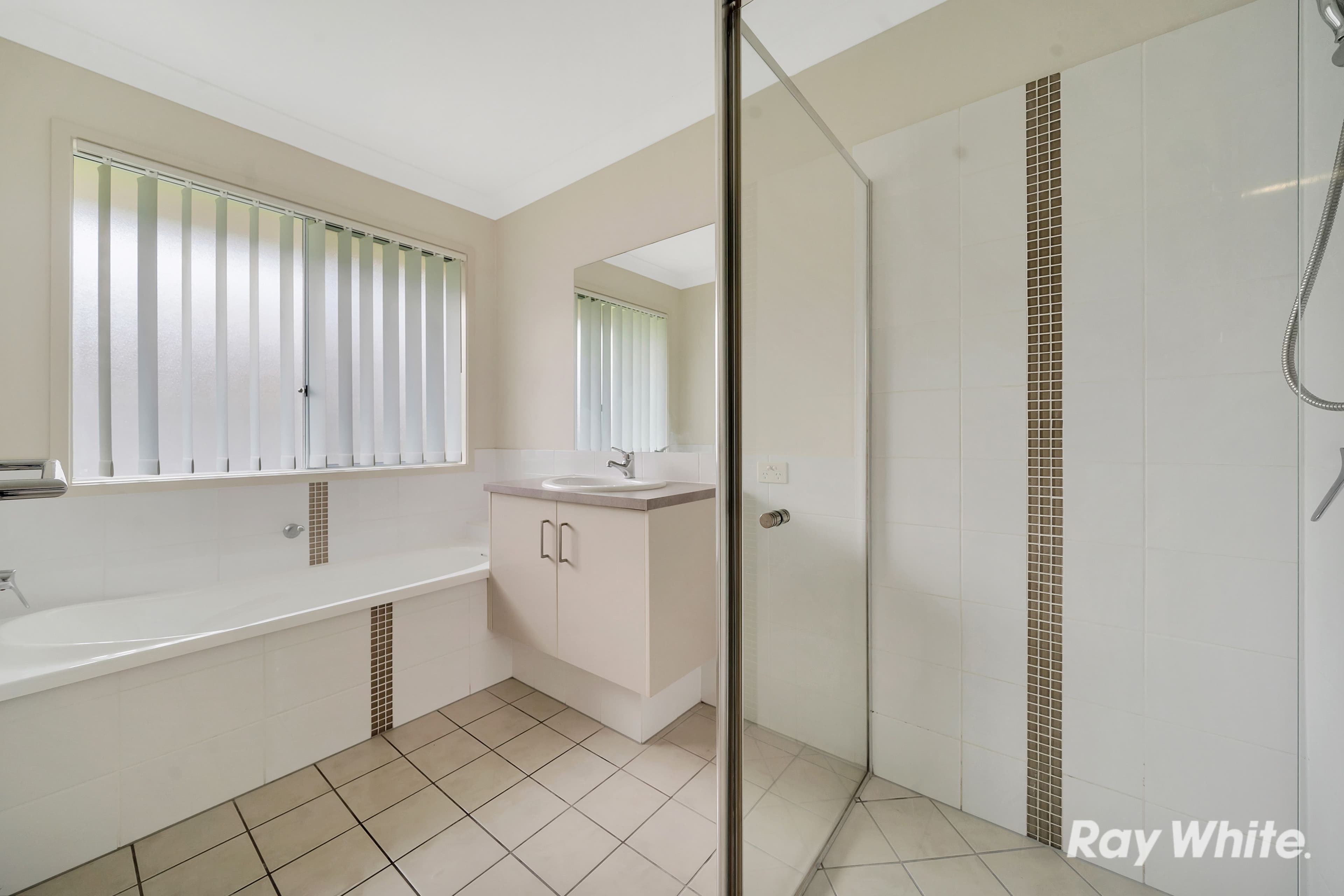45 Oxford Street, North Booval QLD 4304, North Booval - Thumbnail 7