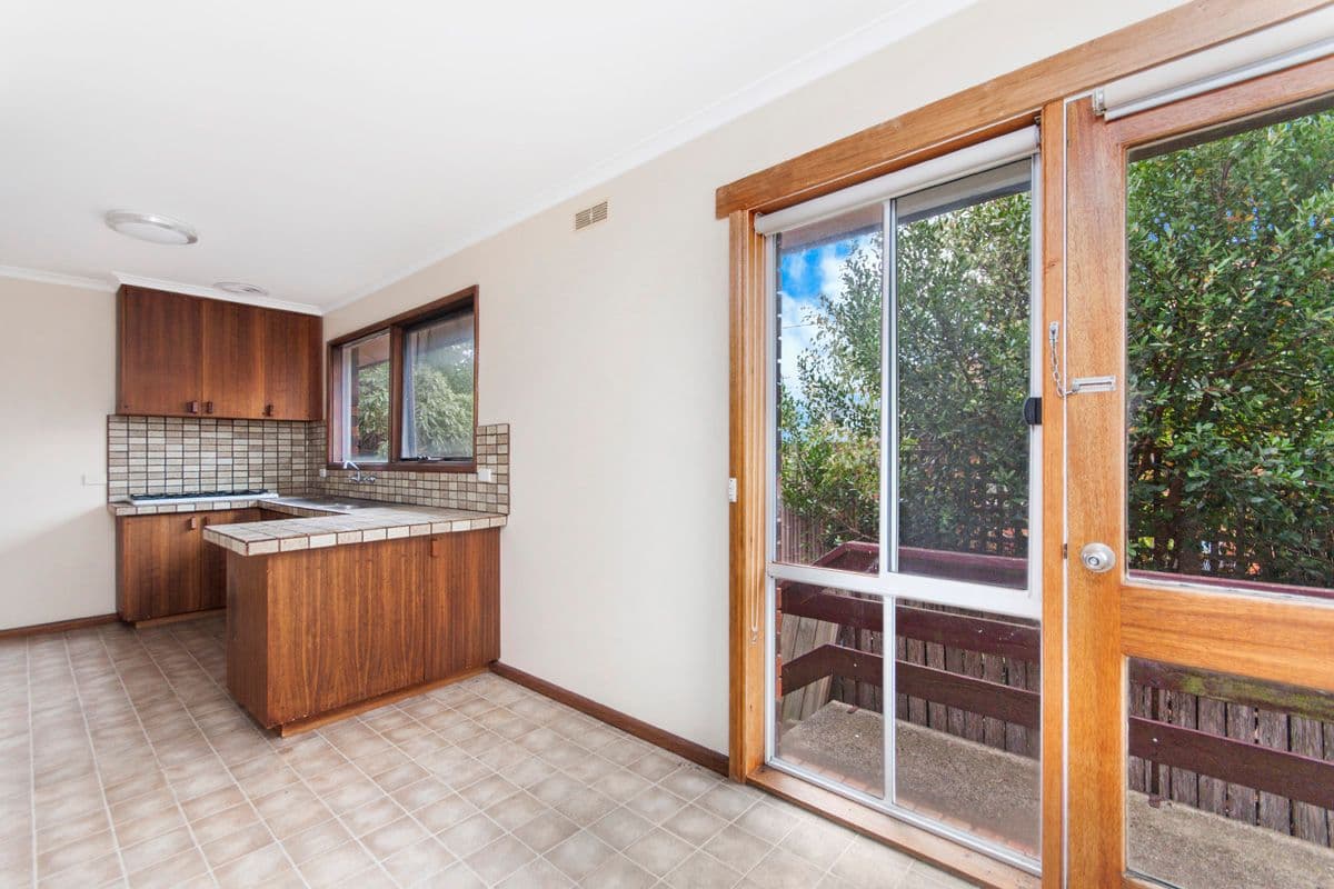 65 Simpson Street, Warrnambool VIC 3280, Warrnambool - Thumbnail 3