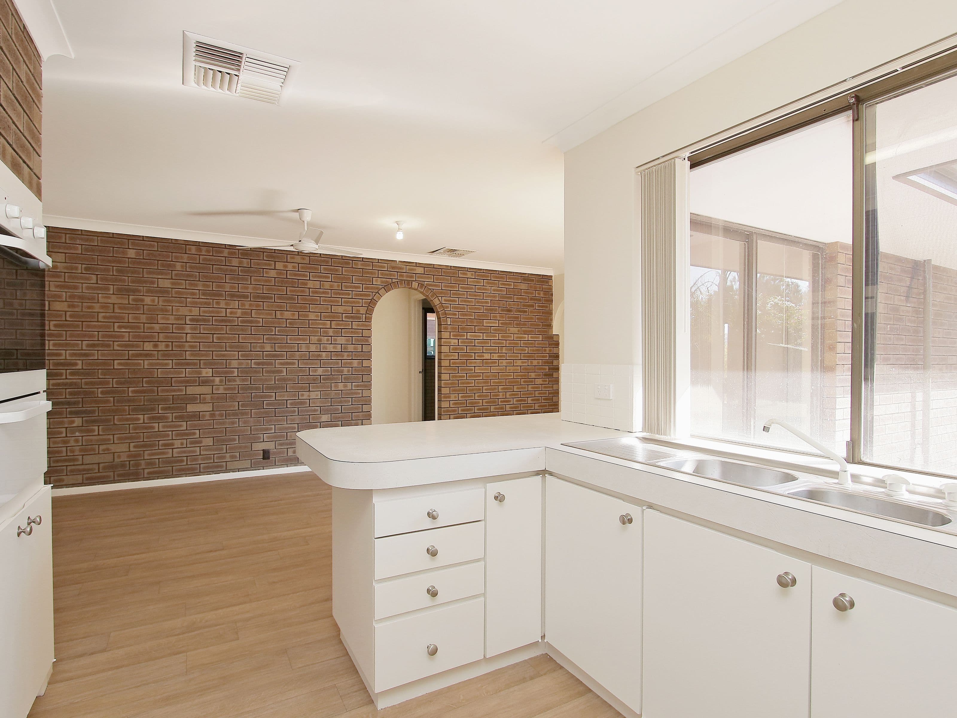 24 Oakover Way, Gosnells WA 6110, Gosnells - Thumbnail 2