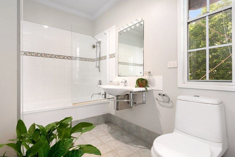12 Stoneleigh Street, COORPAROO QLD 4151, Coorparoo - Thumbnail 5
