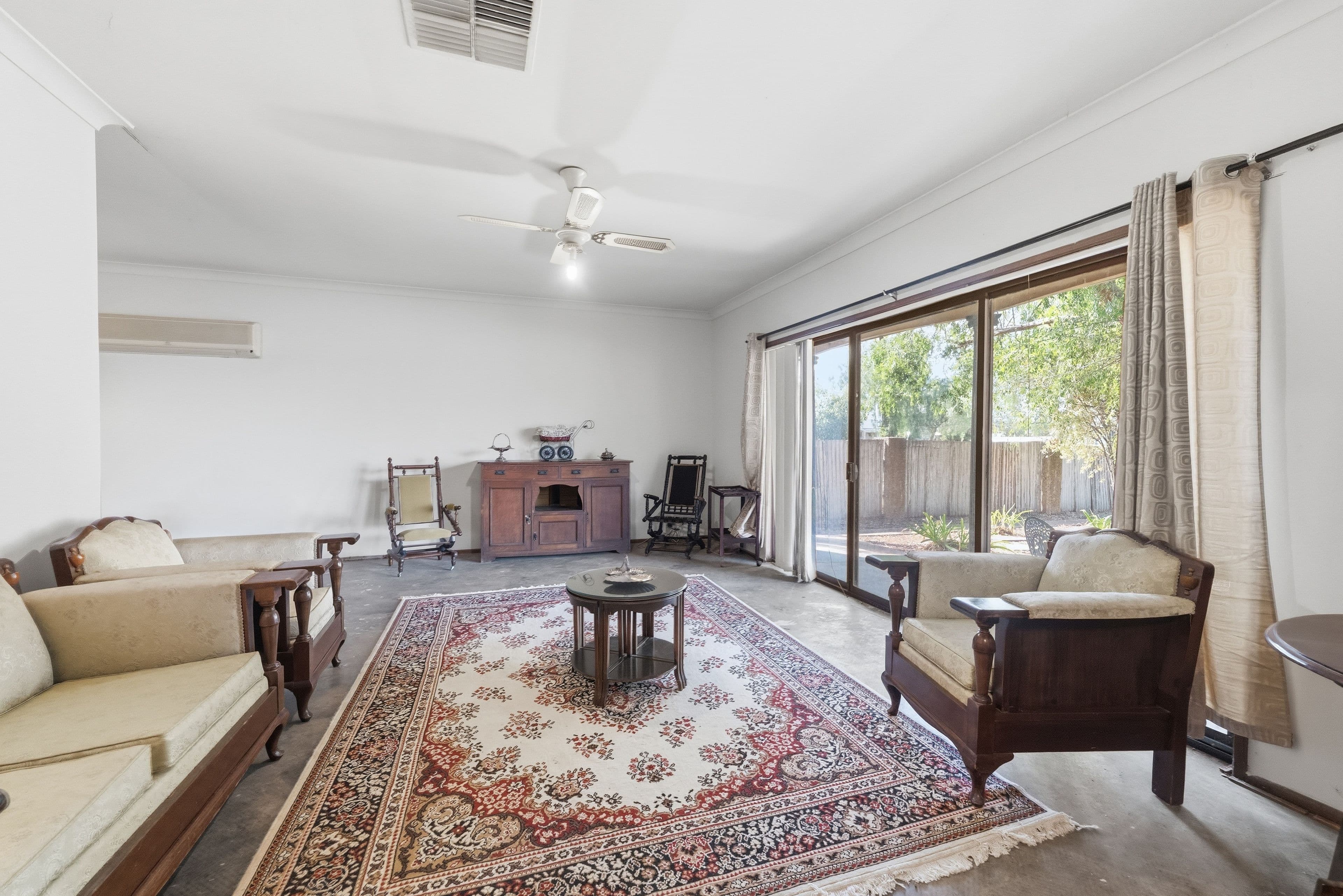61 Ferrier Street, Lockhart NSW 2656, Lockhart - Thumbnail 2