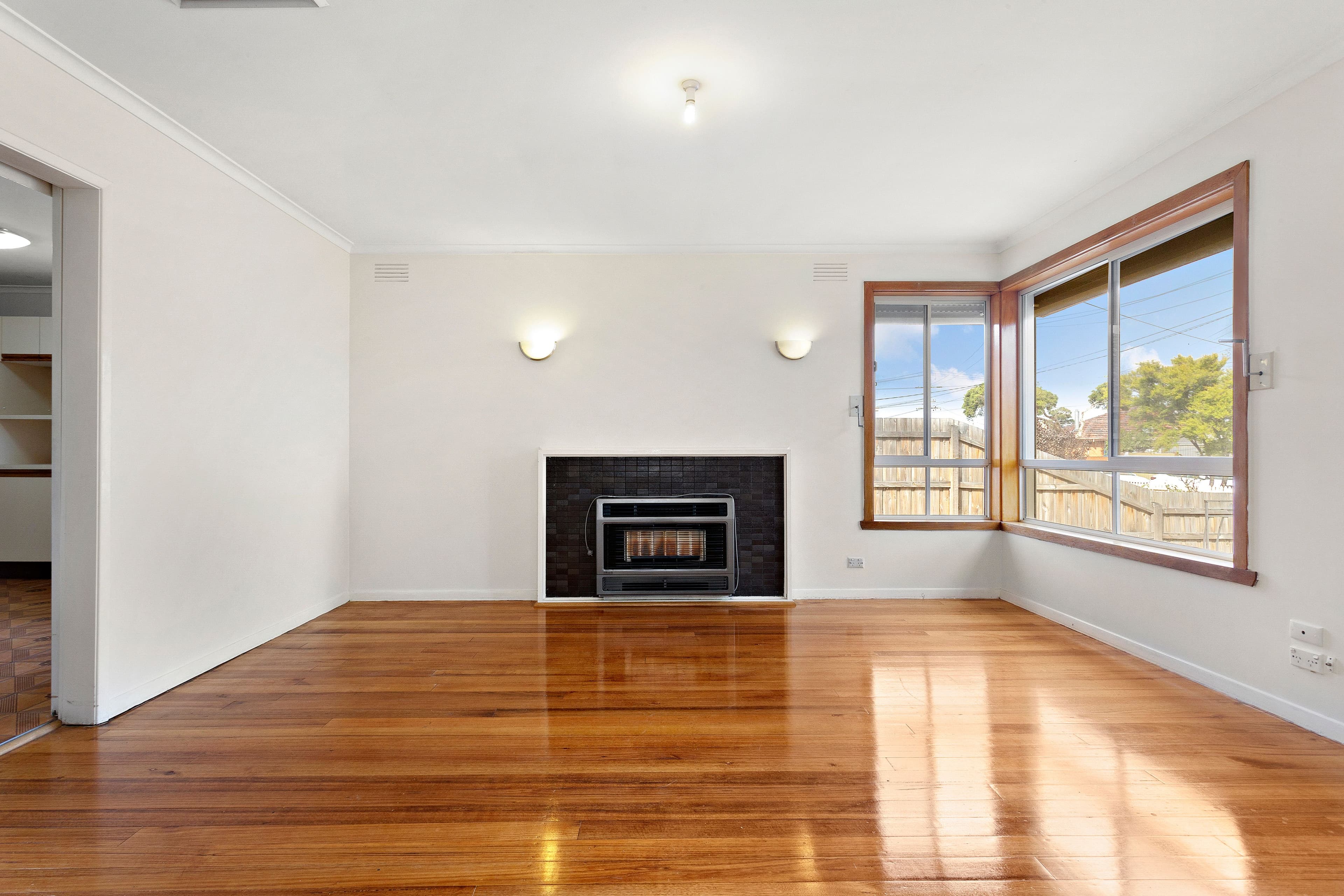 8 Gibson Street, Lalor VIC 3075, Lalor - Thumbnail 3