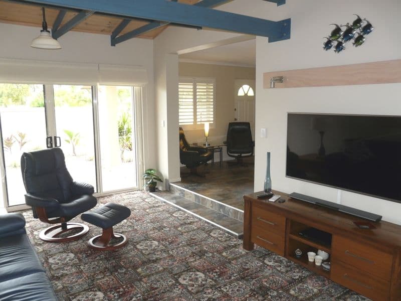14 Shell Street, Urangan QLD 4655, Urangan - Thumbnail 5