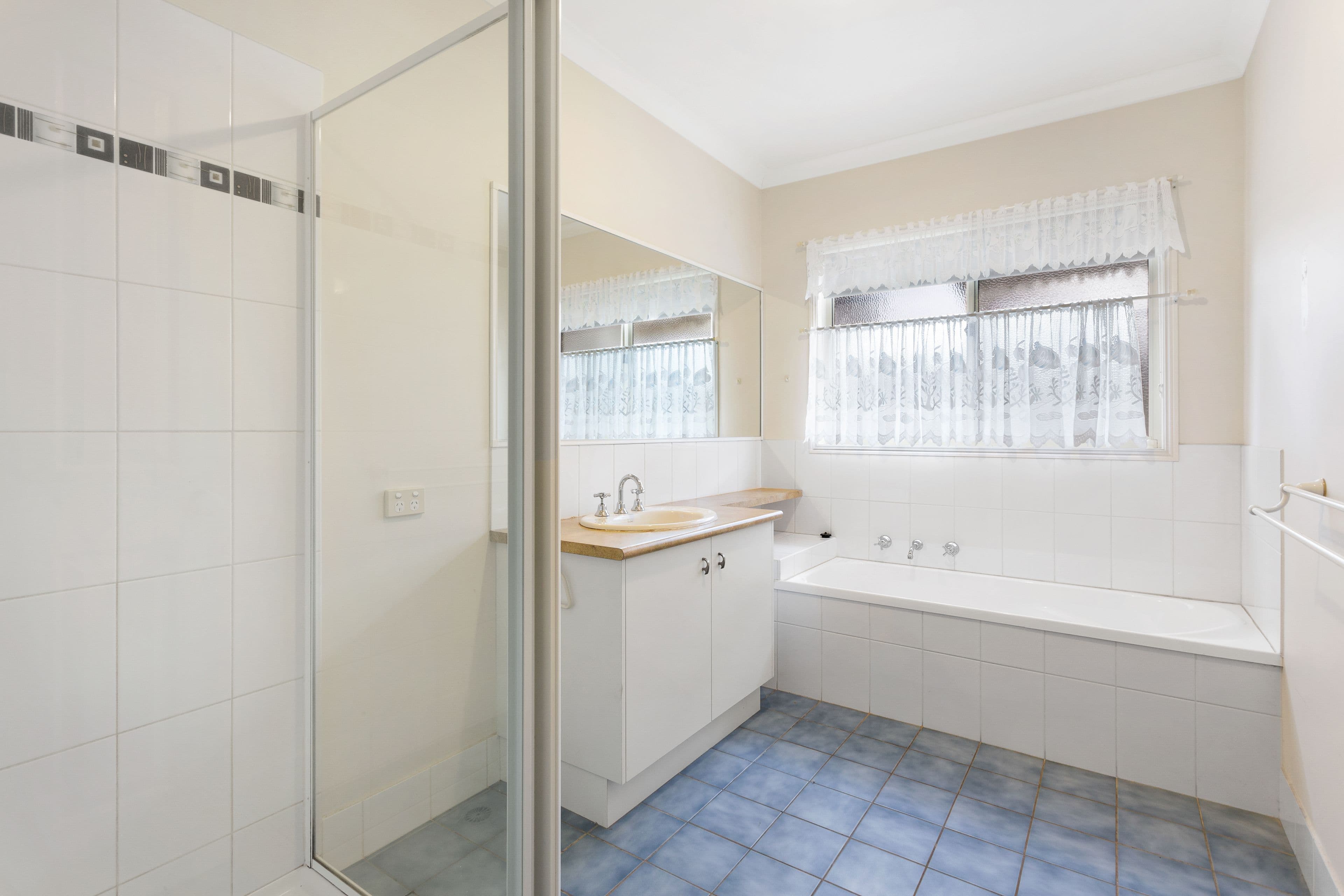 9 Grandview Close, Drouin VIC 3818, Drouin - Thumbnail 7