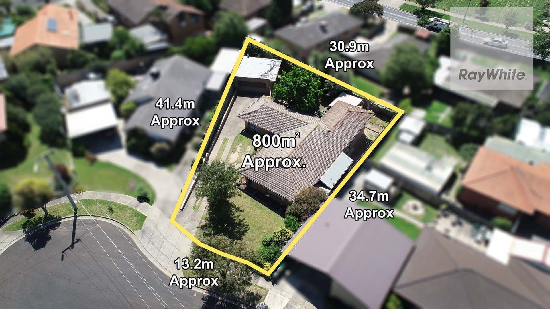4 Caple Place, Gladstone Park VIC 3043, Gladstone Park - Thumbnail 2