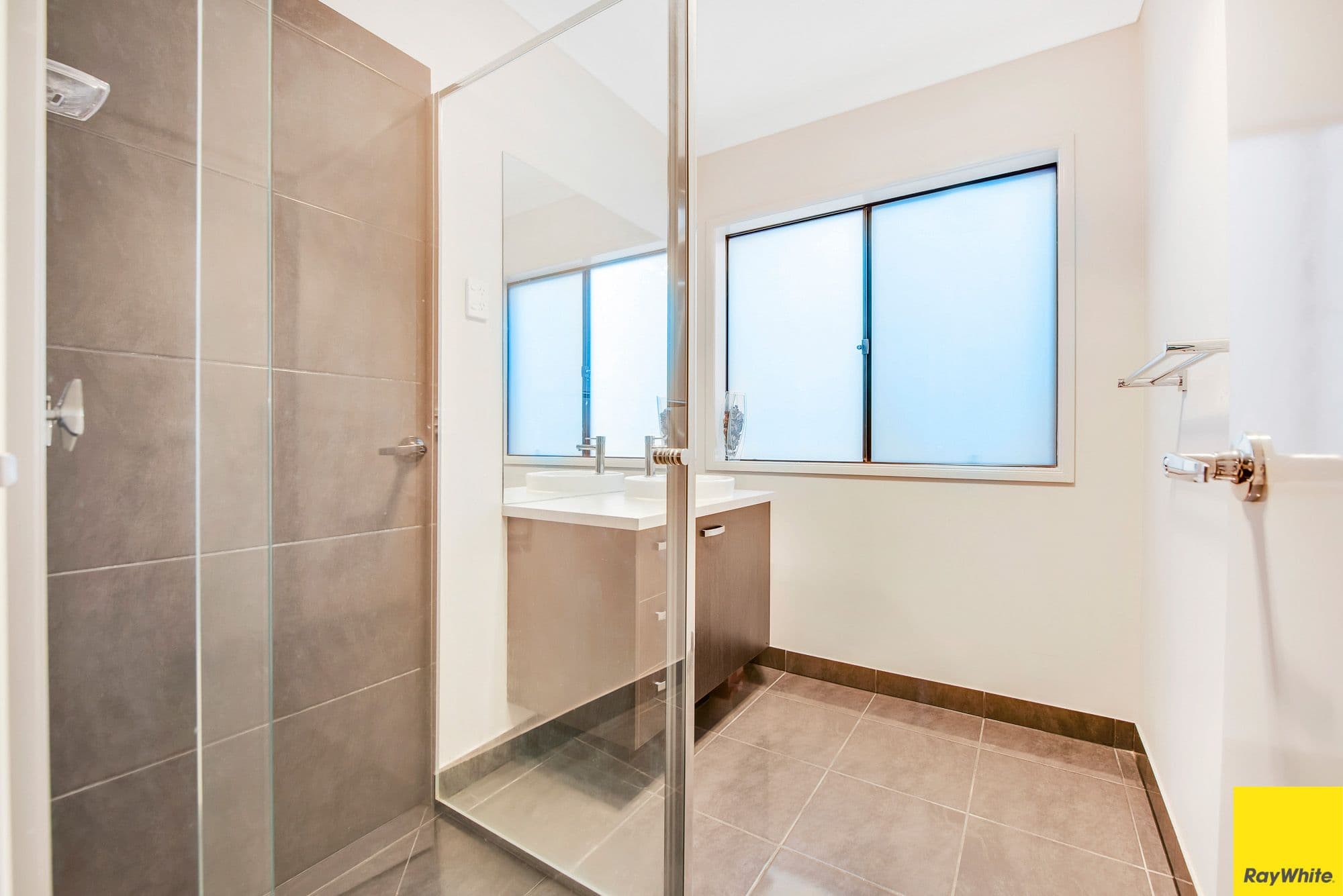 3 Barnsley Street, Truganina VIC 3029, Truganina - Thumbnail 6
