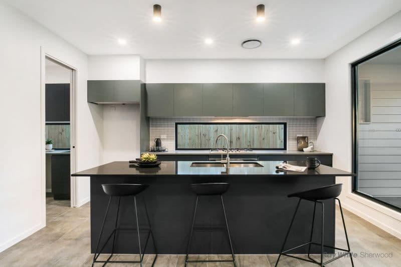 11 Camelot Street, Tennyson QLD 4105, Tennyson - Thumbnail 2