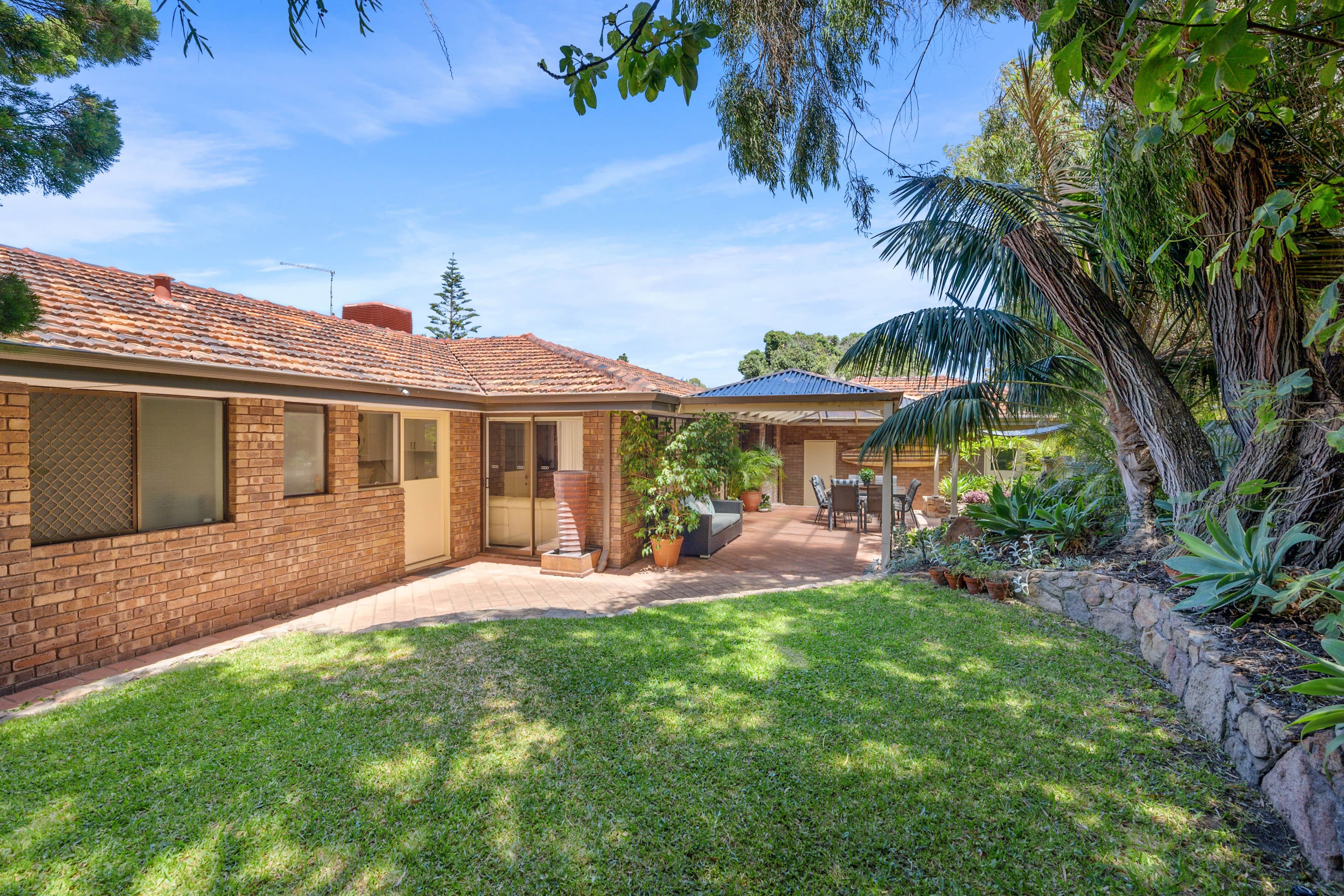 16 Henderson Drive, Kallaroo WA 6025, Kallaroo - Thumbnail 3