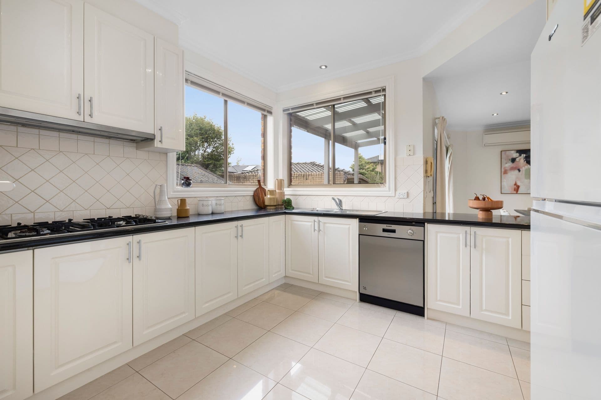 18 The Outlook, Glen Waverley VIC 3150, Glen Waverley - Thumbnail 7