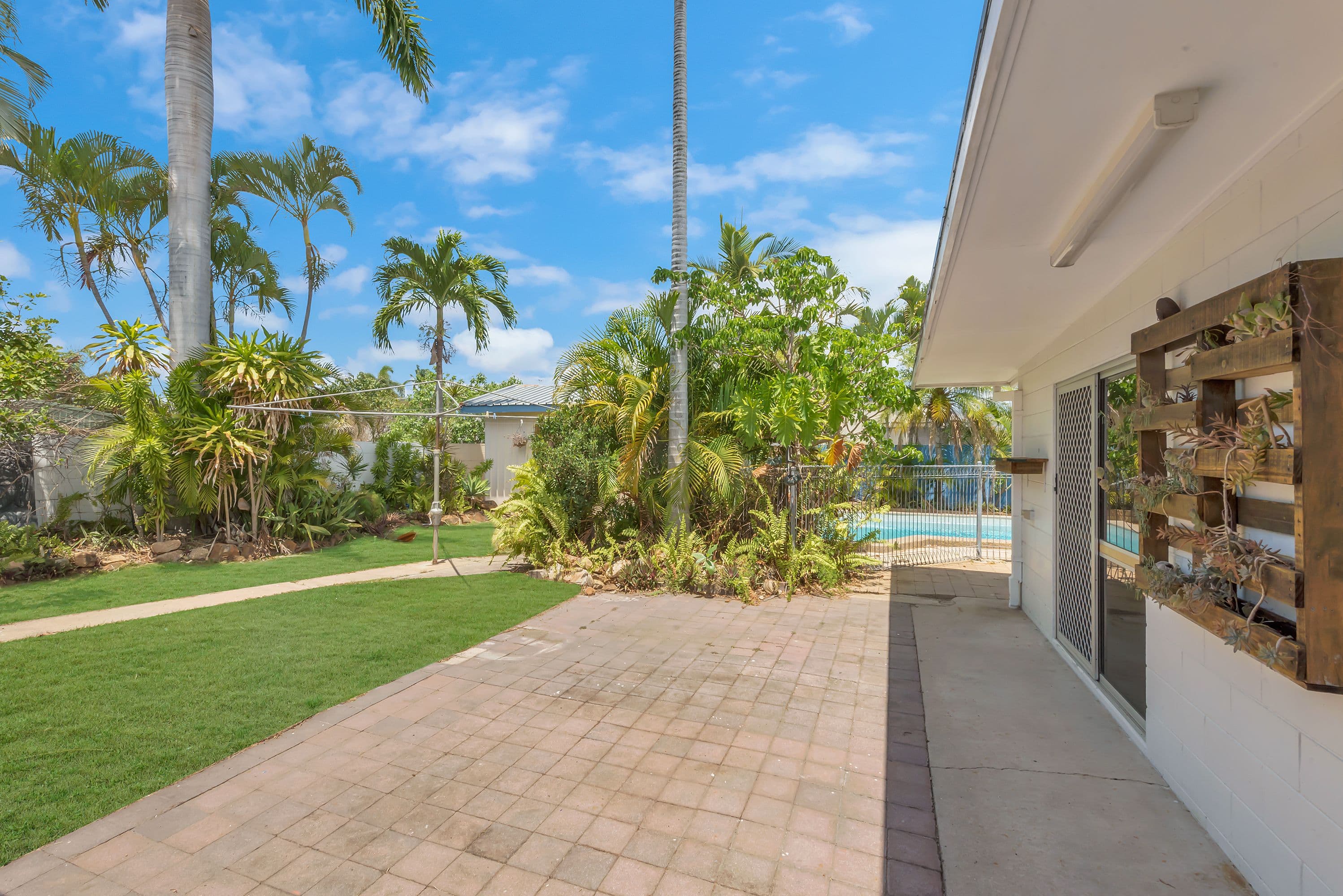 16 Laburnum Street, Cranbrook QLD 4814, Cranbrook - Image 1