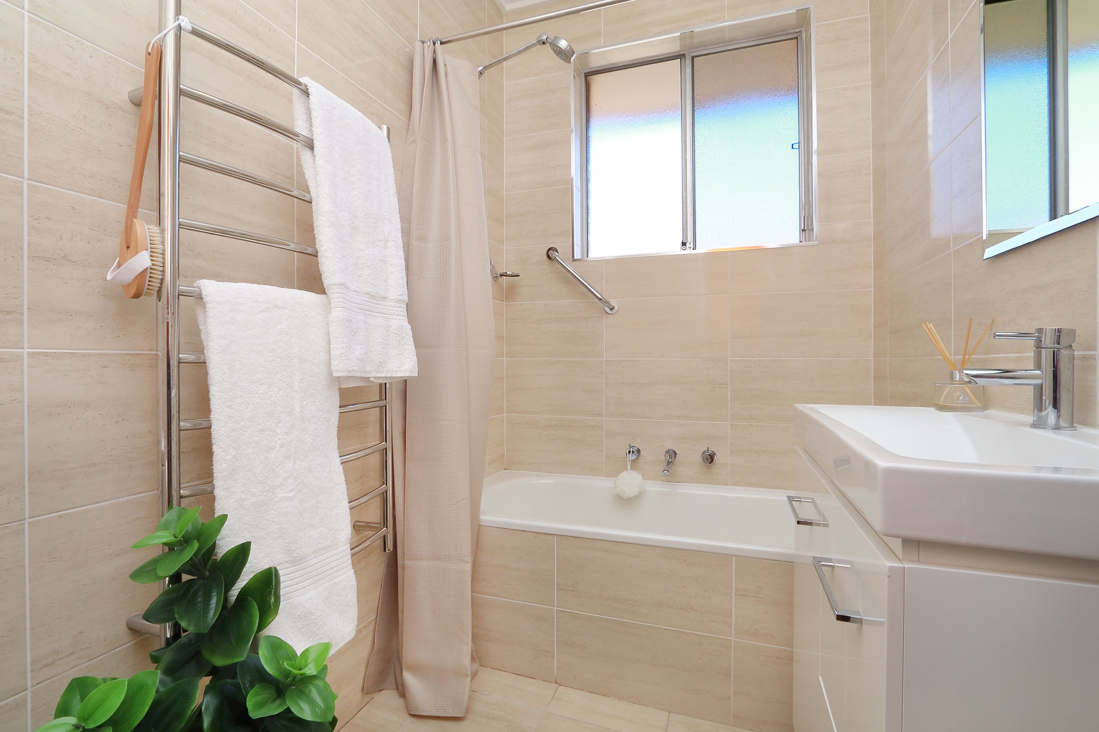 42 Sixth Avenue, Campsie NSW 2194, Campsie - Thumbnail 5