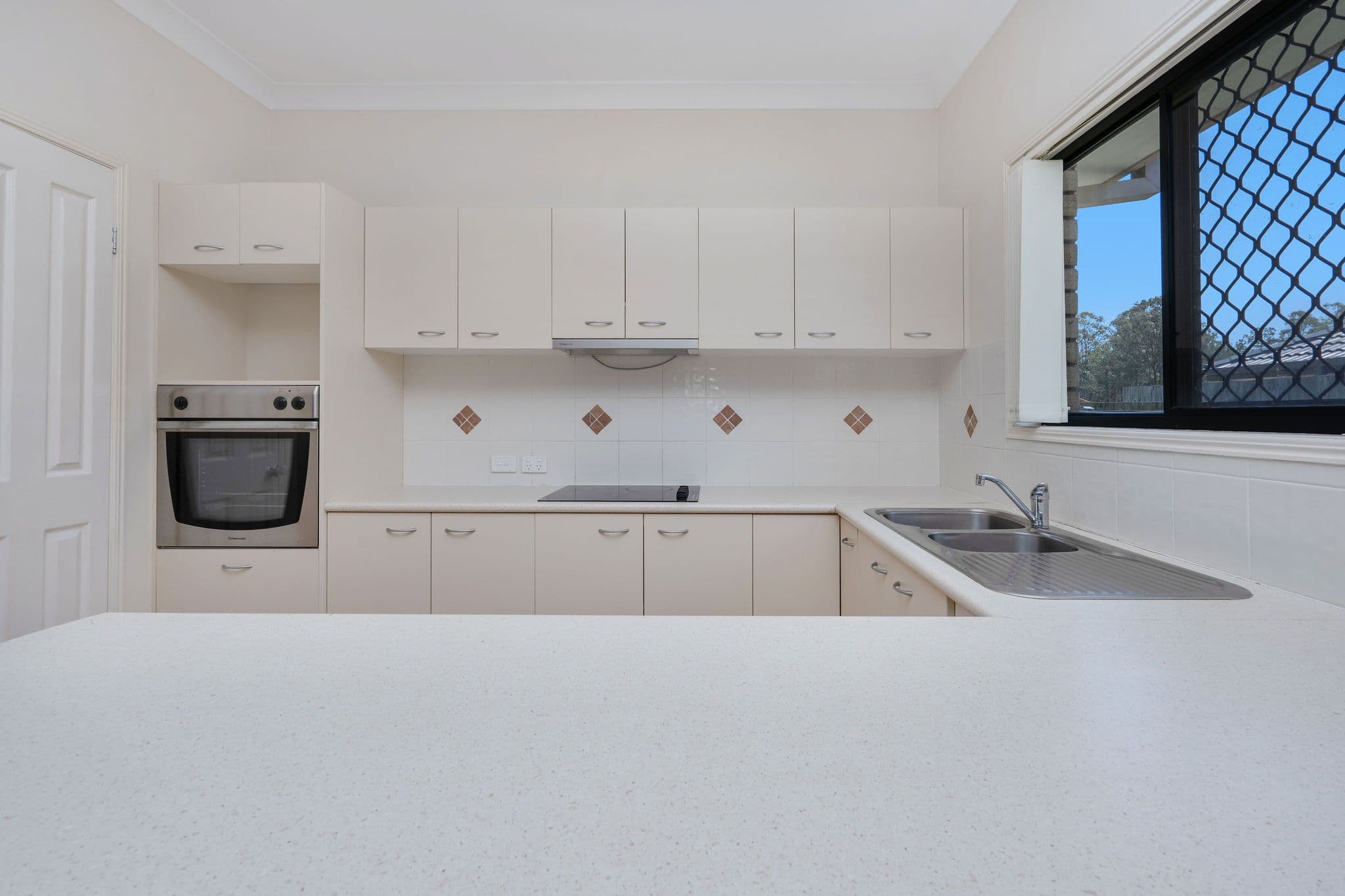 10 Firecrest Close, Upper Coomera QLD 4209, Upper Coomera - Thumbnail 4