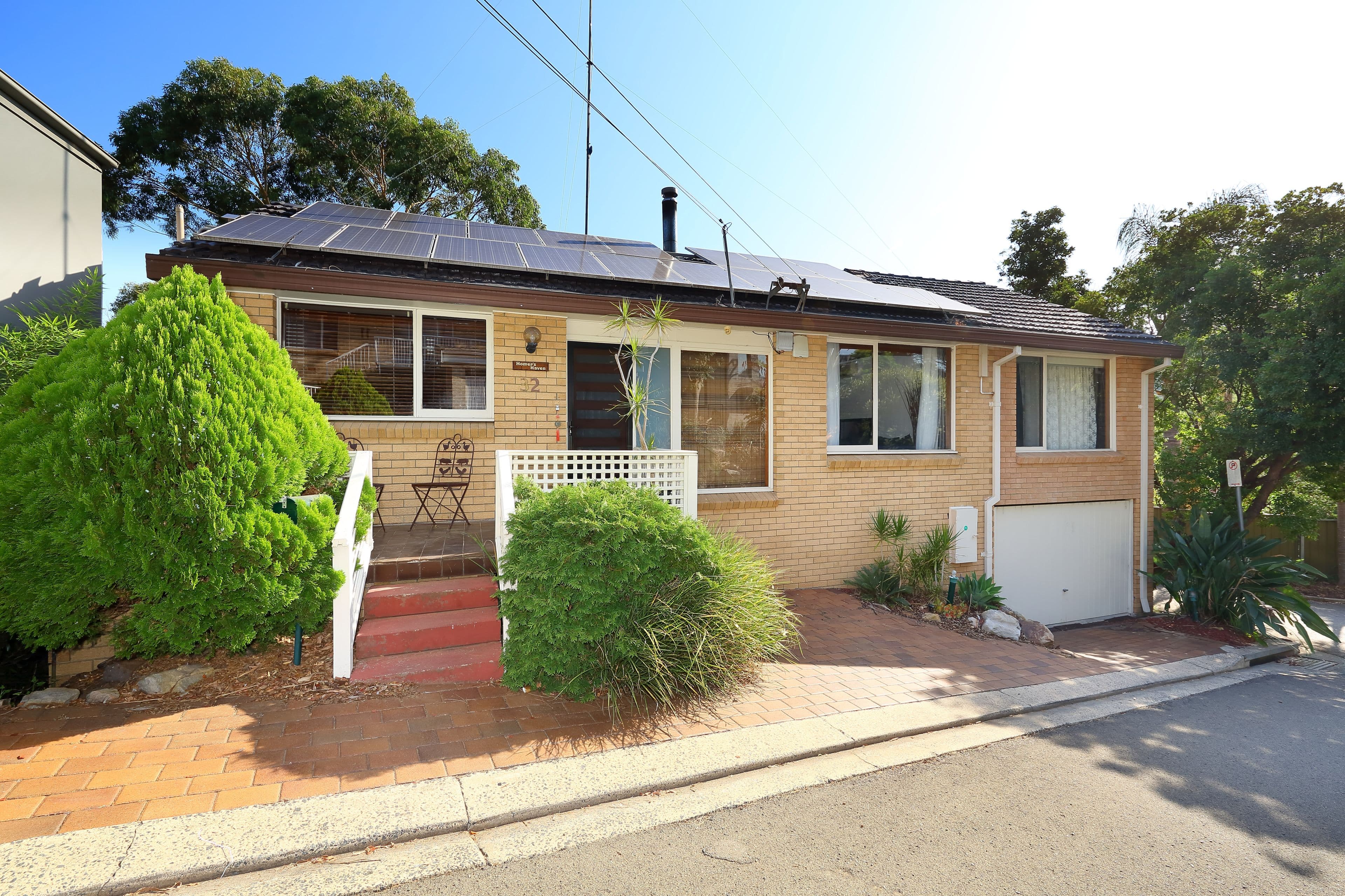 32 Robyn Street, Peakhurst Heights NSW 2210, Peakhurst Heights - Thumbnail 2