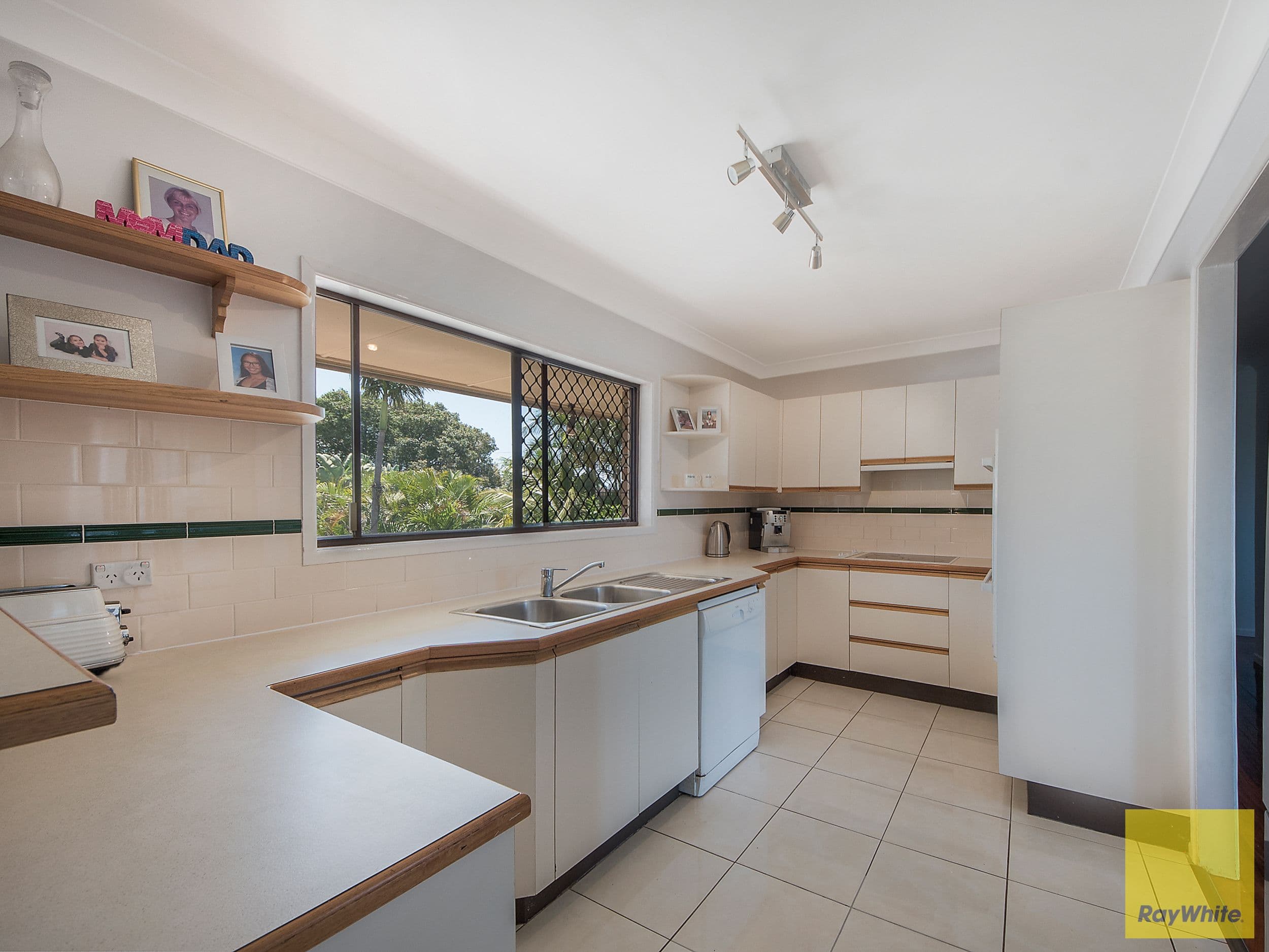 5 Larnook Street, Bracken Ridge QLD 4017, Bracken Ridge - Thumbnail 5