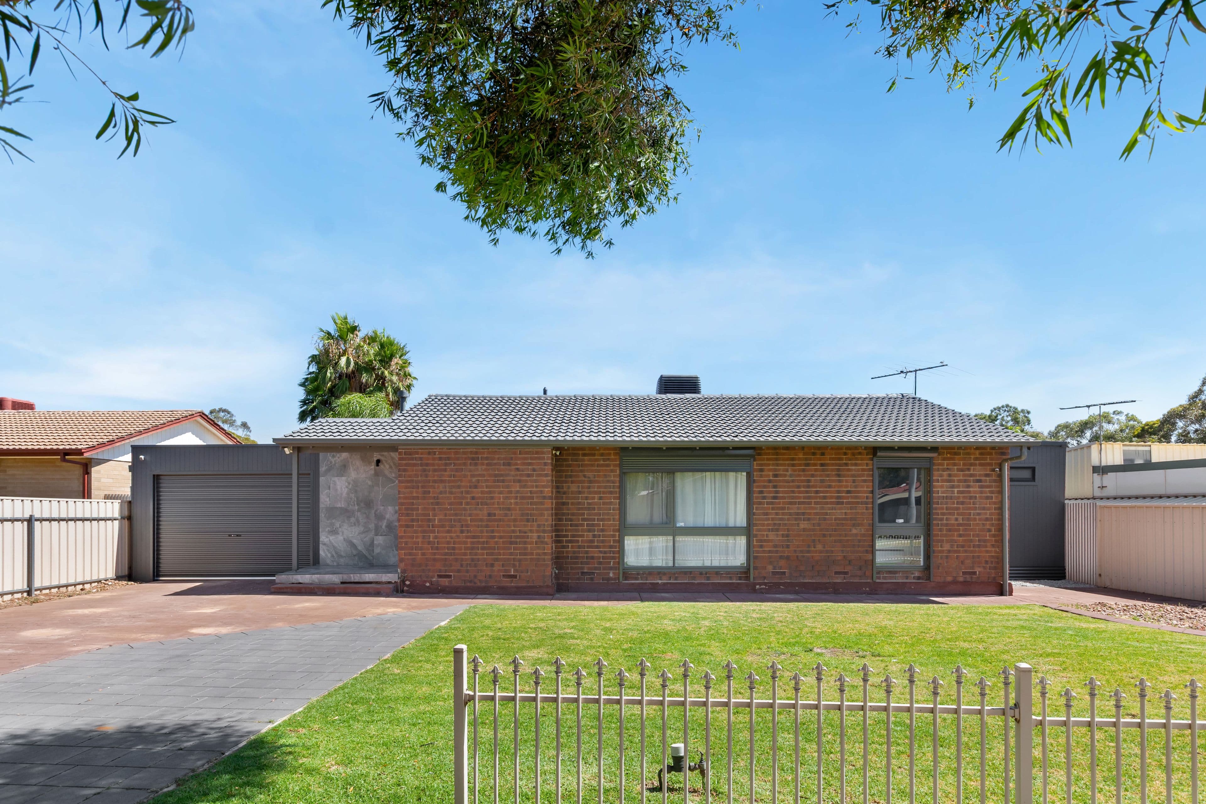 4 Karinga Crescent, Munno Para SA 5115, Munno Para - Image 1