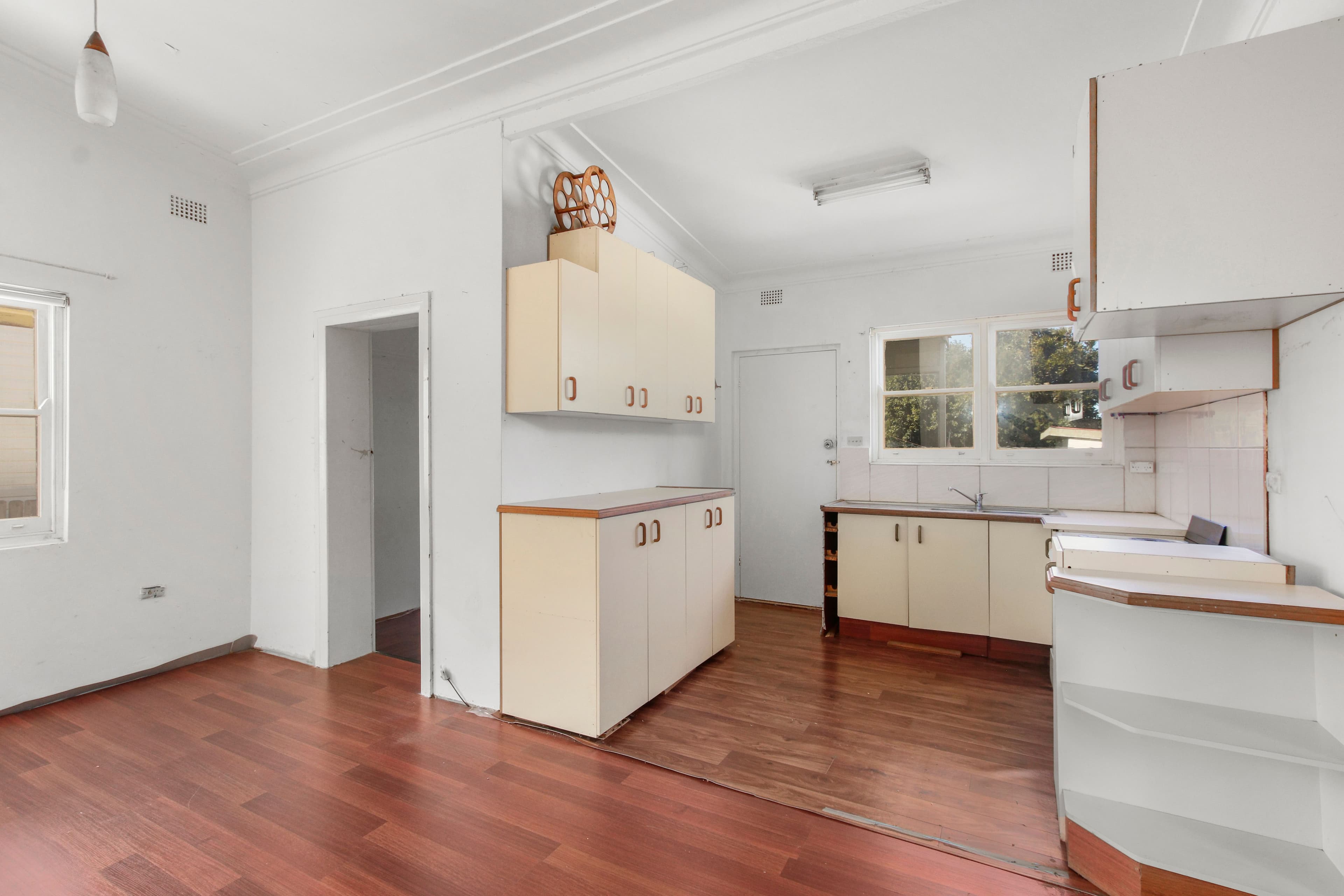29 Grantham Street, Carlton - Thumbnail 5
