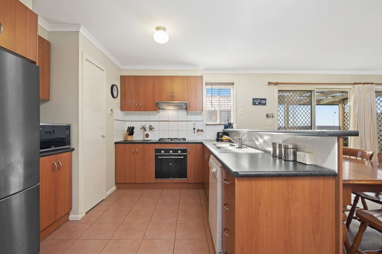 1 Paratone Crescent, St Albans Park VIC 3219, St Albans Park - Thumbnail 3