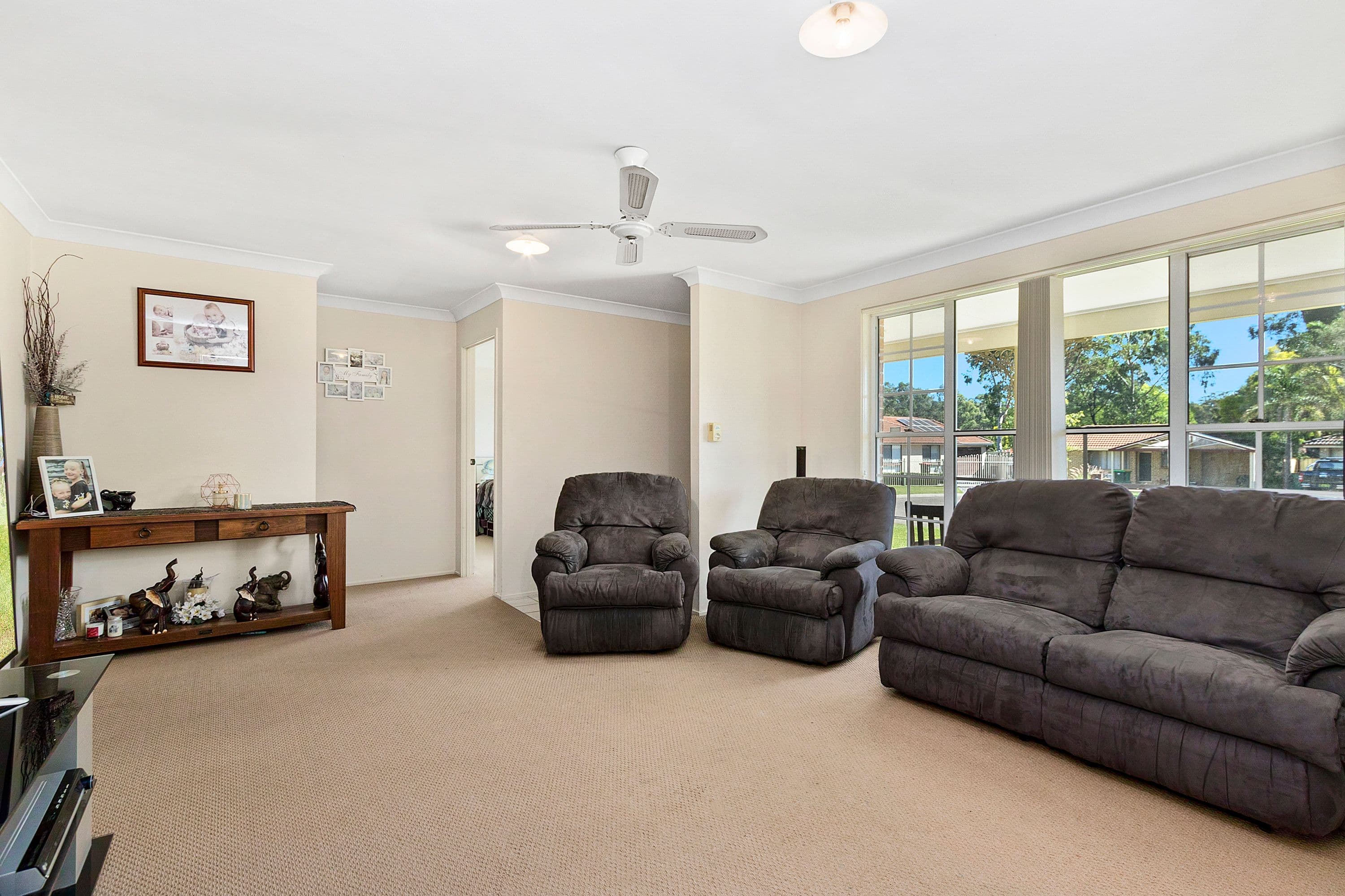 6 Crosswater Boulevard, Clyde North - Thumbnail 4
