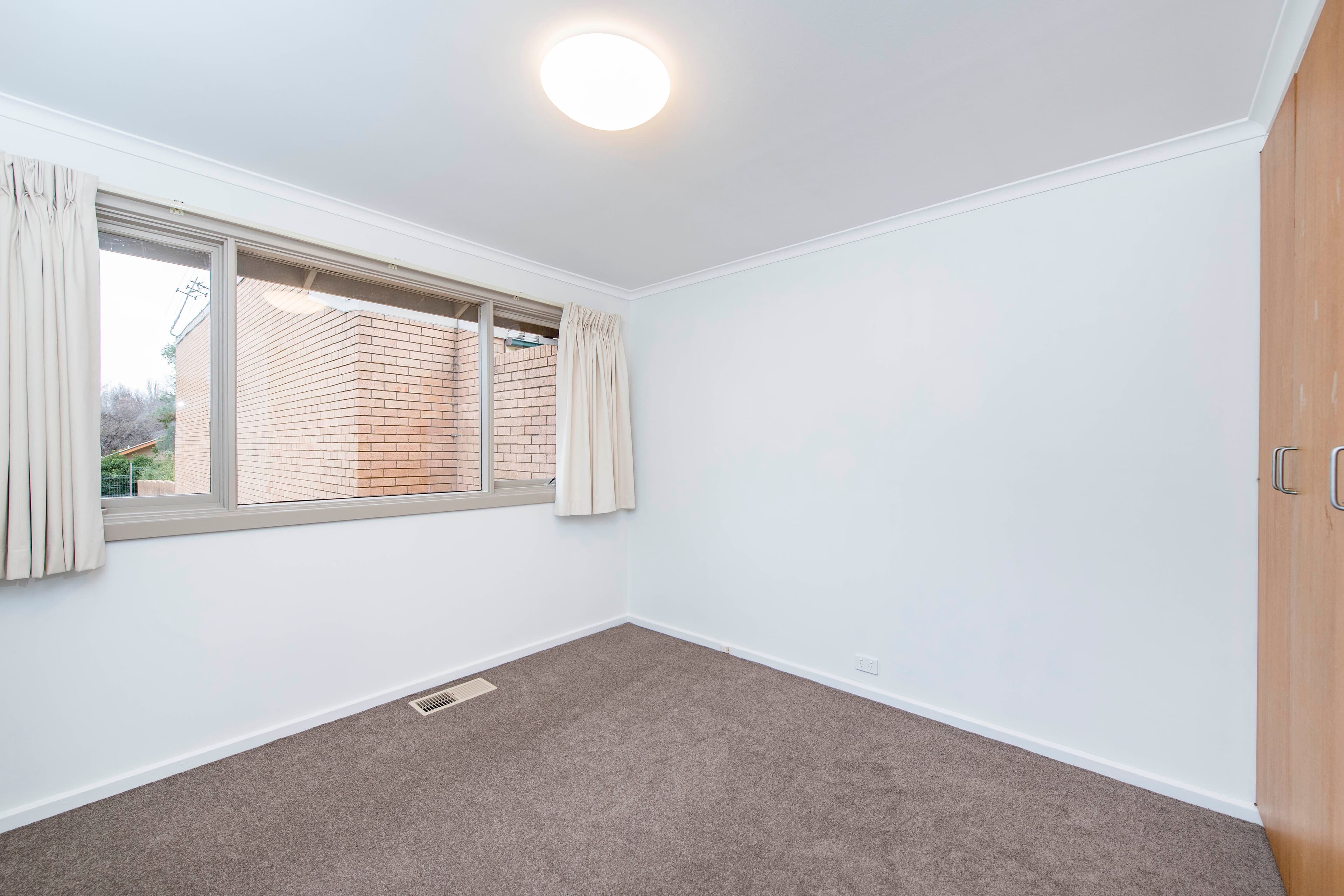 10 Mackaness Place, Garran ACT 2605, Garran - Thumbnail 6