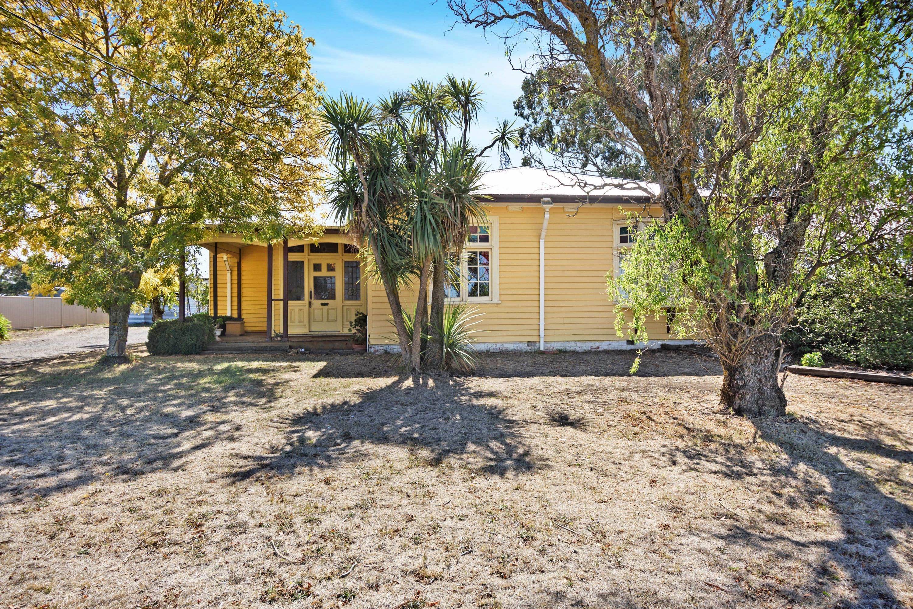 17 Sharpes Road, Miners Rest VIC 3352, Miners Rest - Thumbnail 2