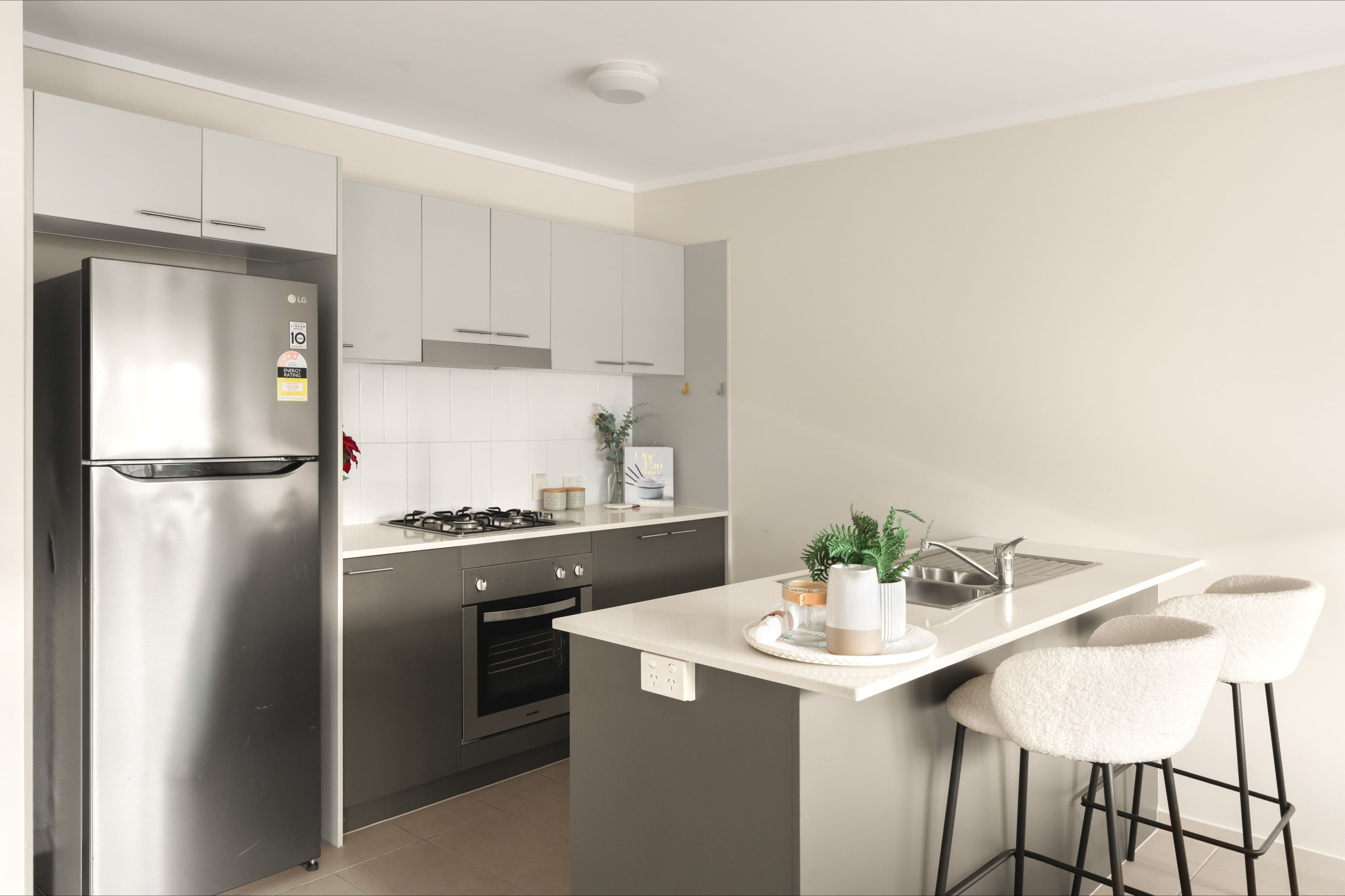 506/19 Masters Street, Newstead QLD 4006, Newstead - Thumbnail 2