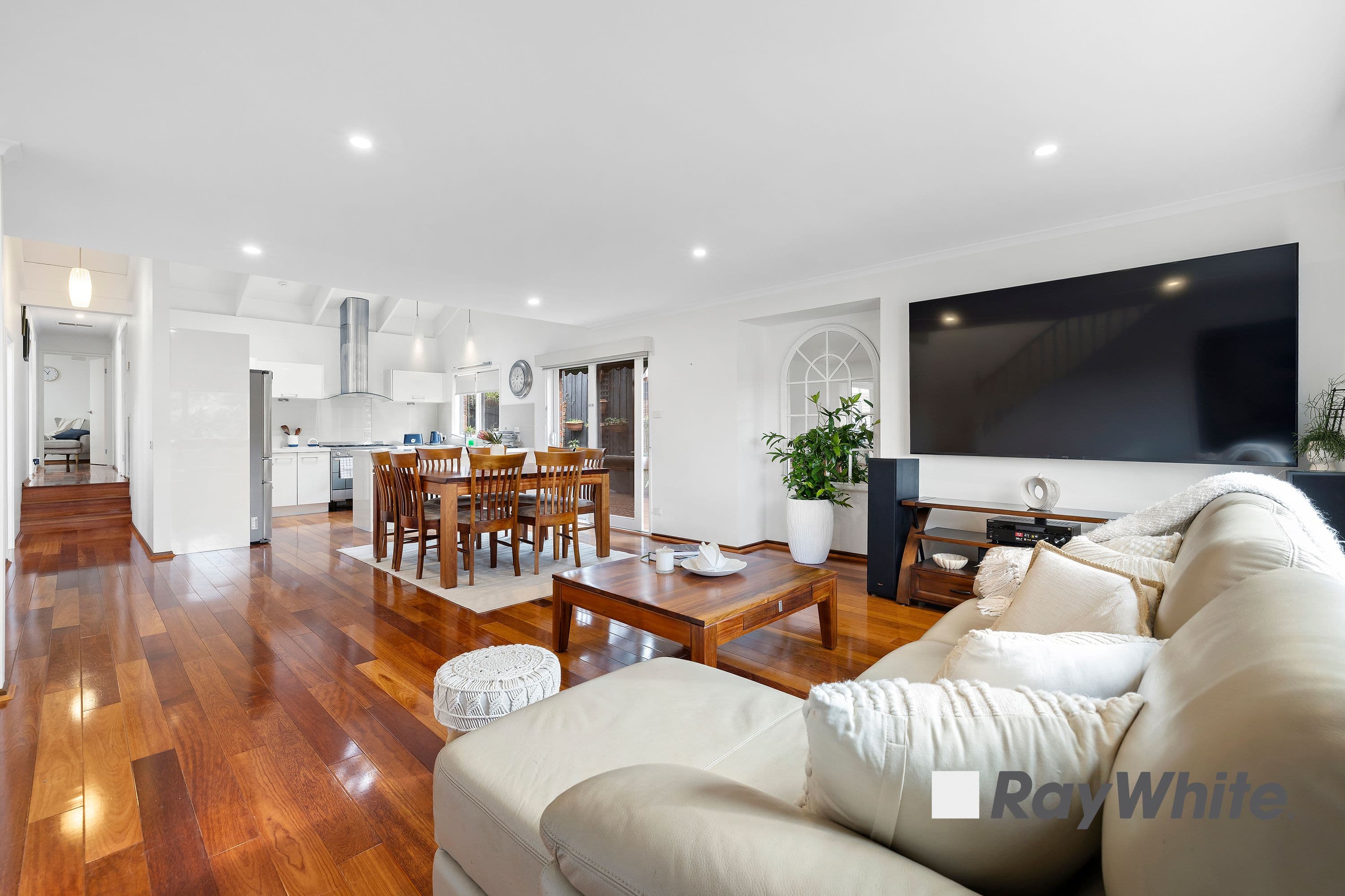 2 Costello Court, Endeavour Hills VIC 3802, Endeavour Hills - Thumbnail 4
