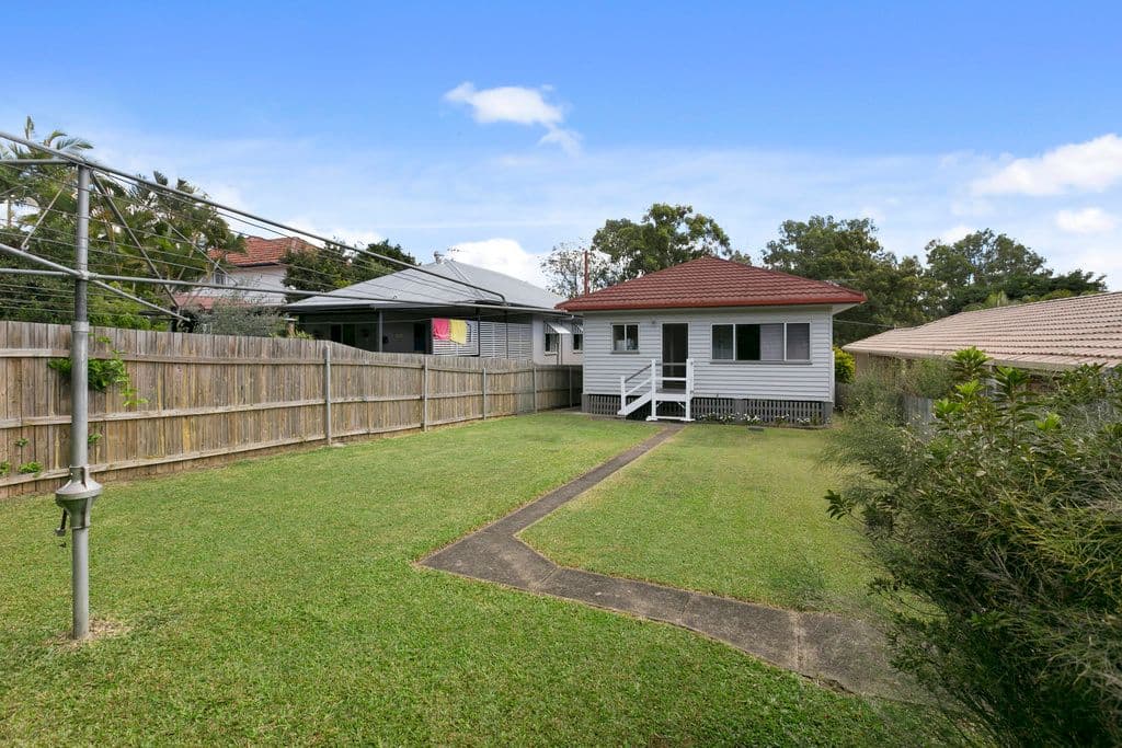 32 Shaftesbury Street, Tarragindi QLD 4121, Tarragindi - Thumbnail 2