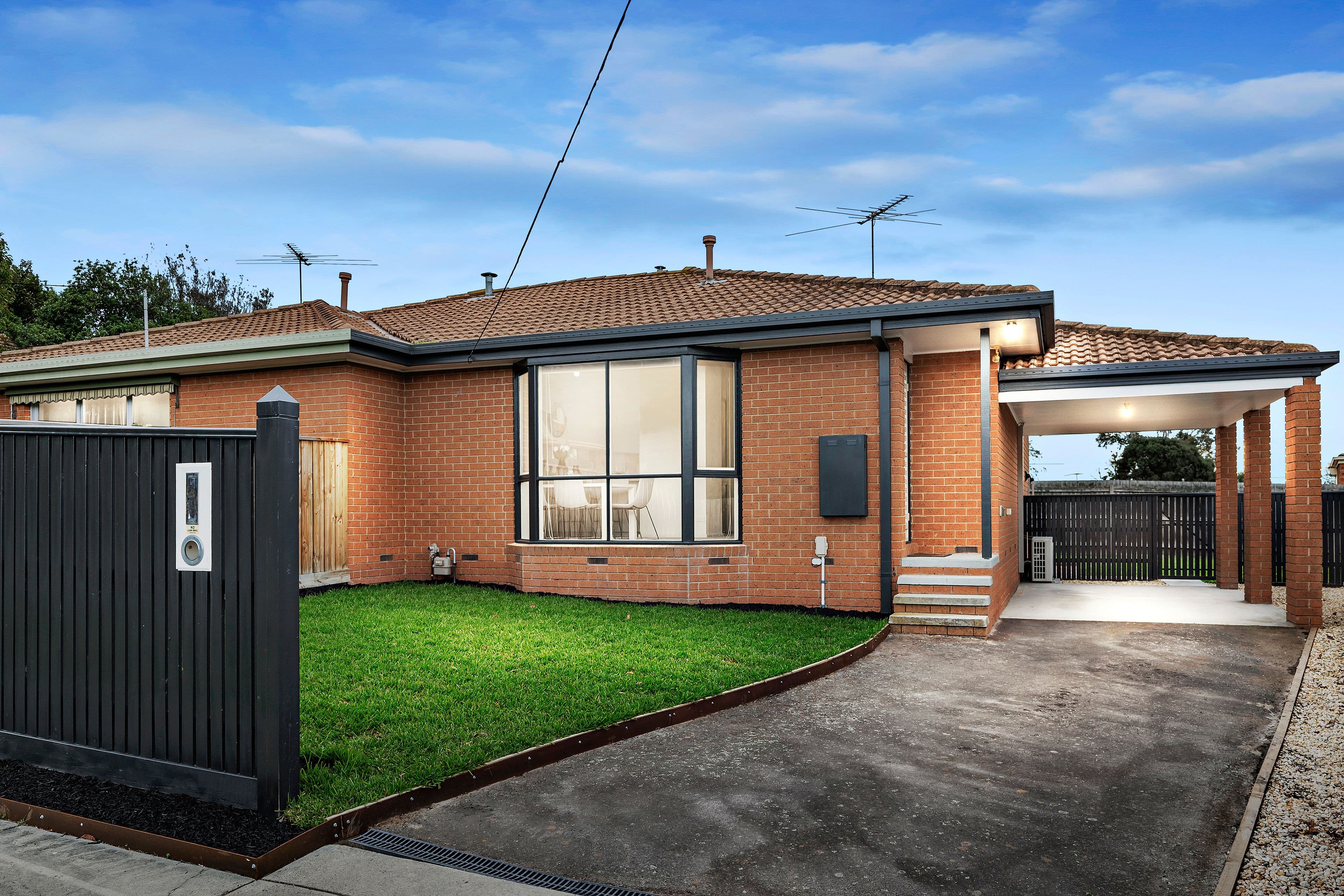 21 Euroka Street, Chadstone VIC 3148, Chadstone - Image 1
