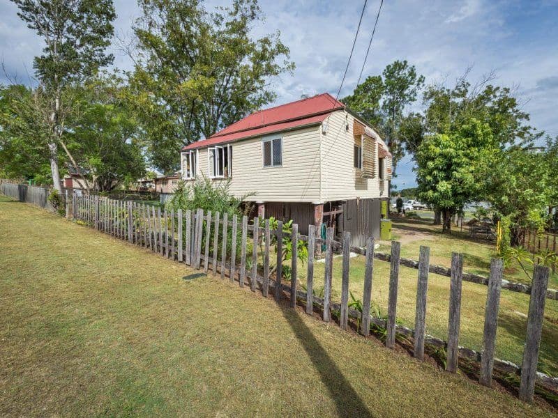 2 Mclean Street, North Ipswich QLD 4305, North Ipswich - Thumbnail 2
