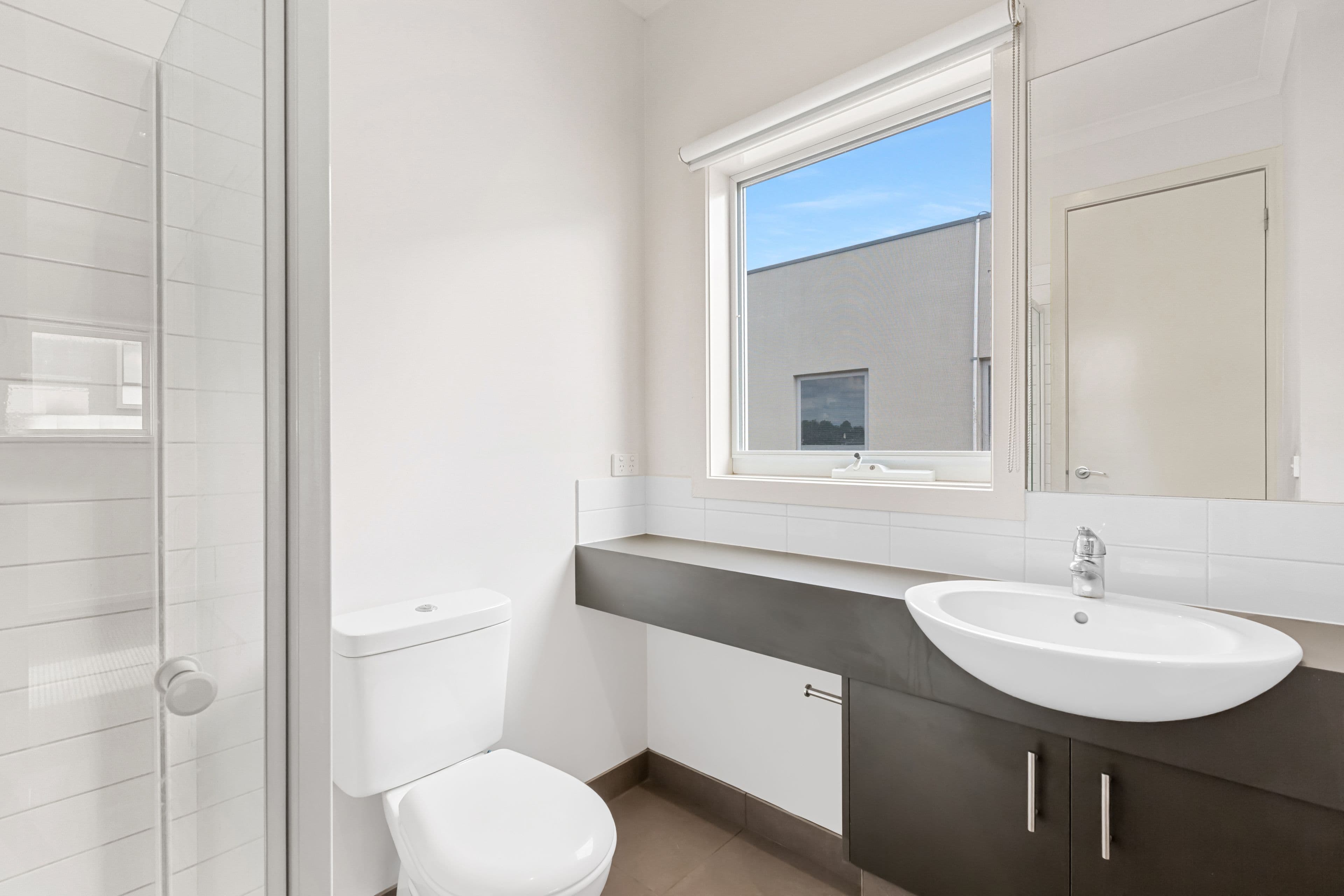 38 Edgeware Close, Pakenham VIC 3810, Pakenham - Thumbnail 7