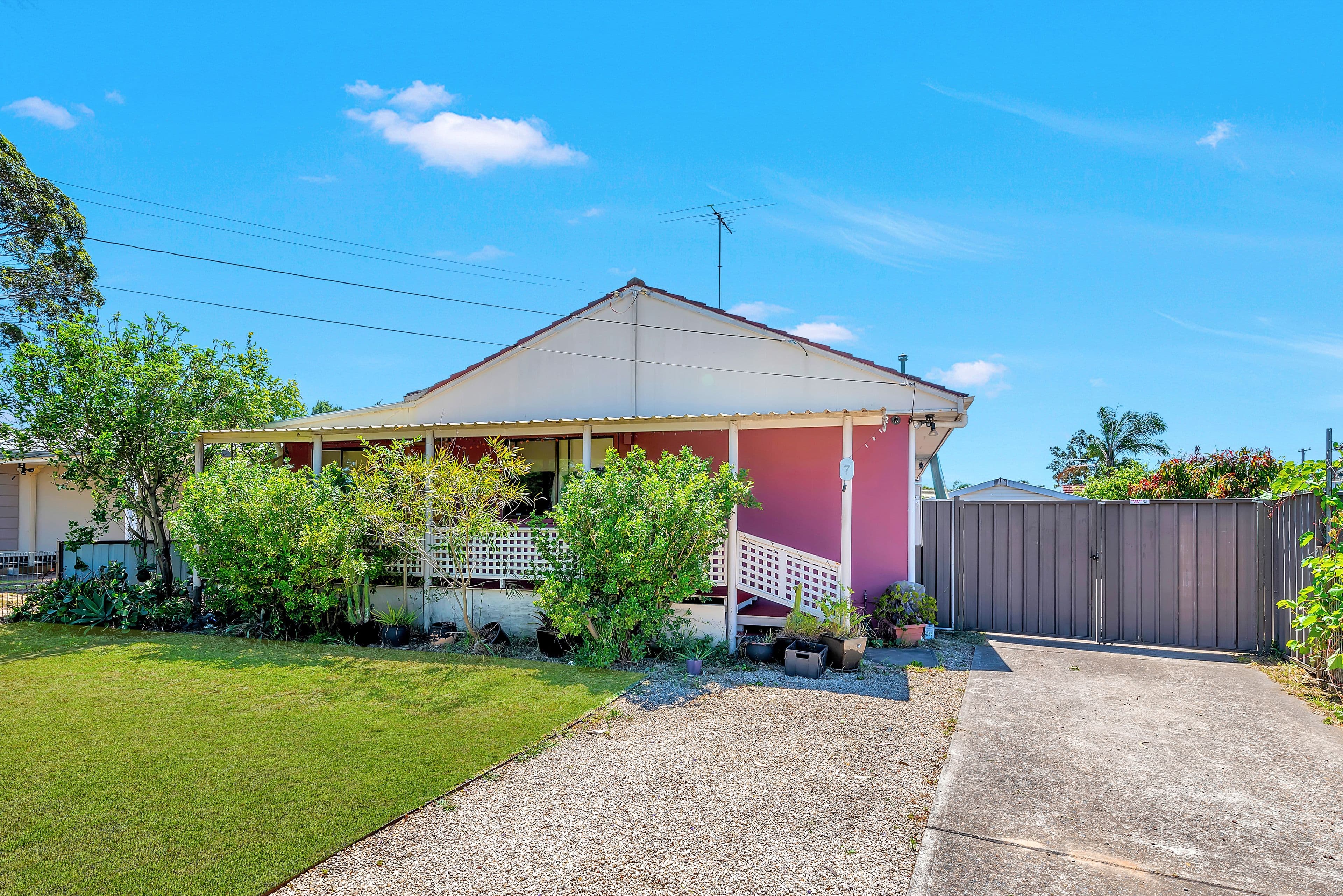 7 Festival Street, Sadleir - Image 1