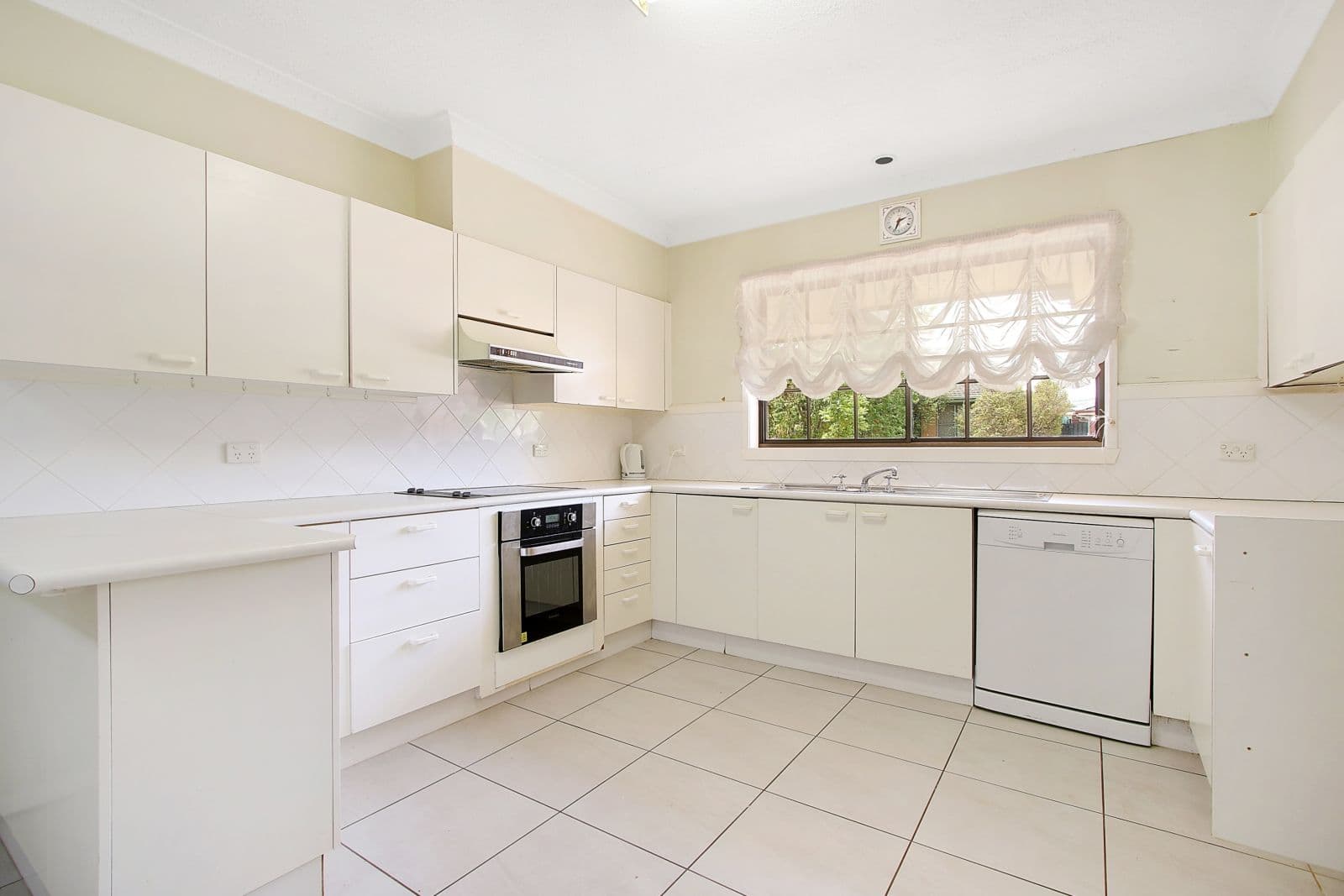 415 Romani Drive, Lavington NSW 2641, Lavington - Thumbnail 2
