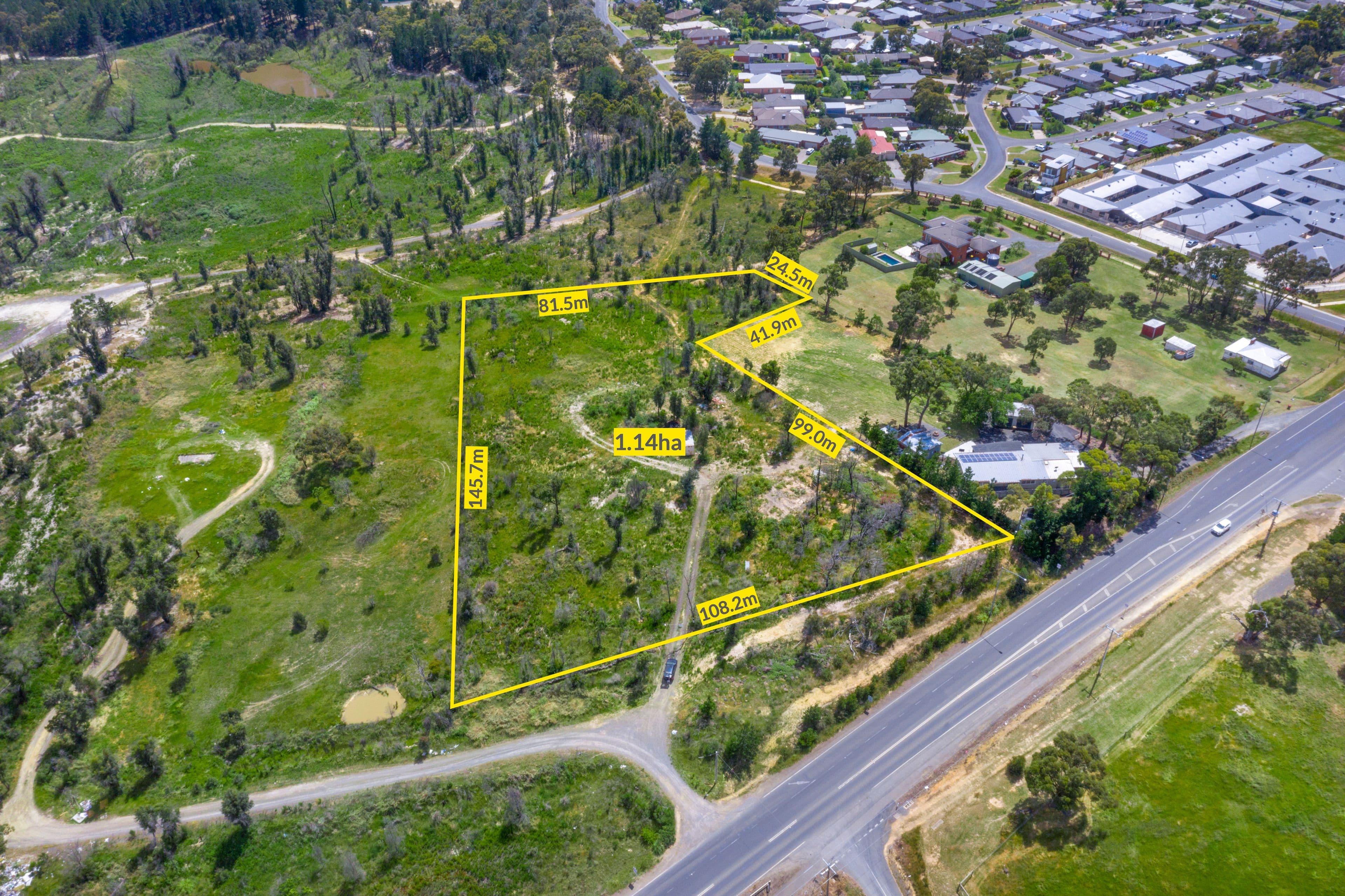 212 Whitehorse Road, Mount Clear  Victoria  3350, Australia, Mount Clear - Image 1