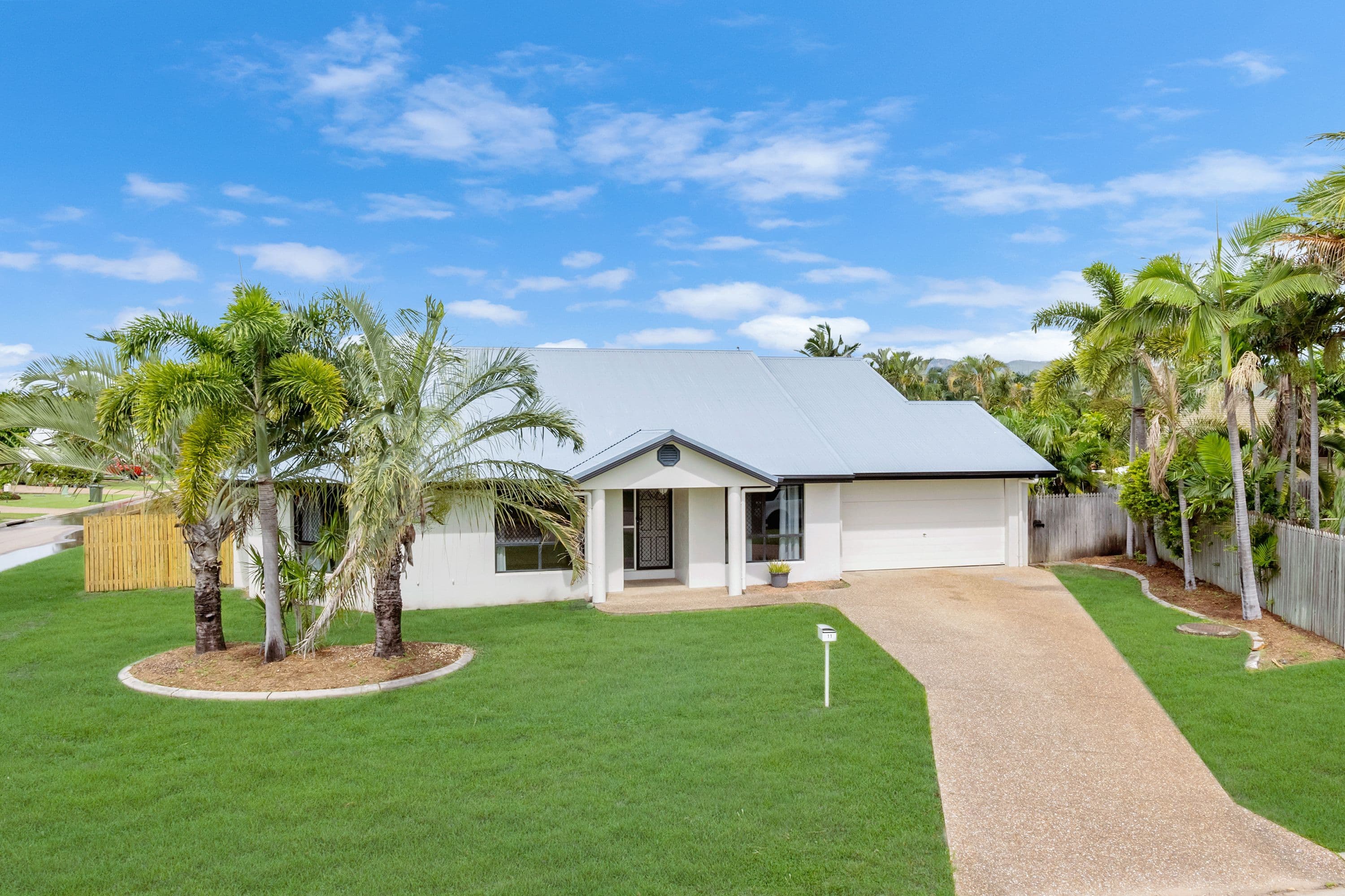 11 Florida Place, Kirwan QLD 4817, Kirwan - Image 1