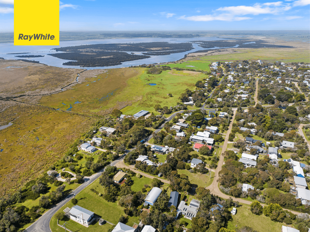 18 Graham Avenue, Venus Bay VIC 3956, Venus Bay - Thumbnail 4